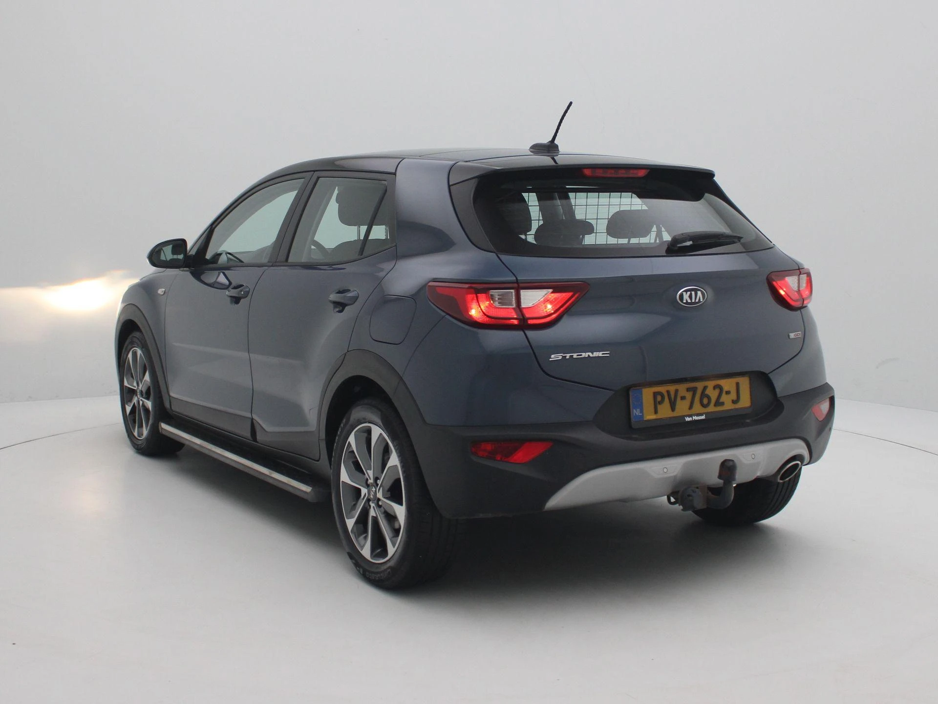 Kia Stonic met kenteken 50100 – autofoto 3