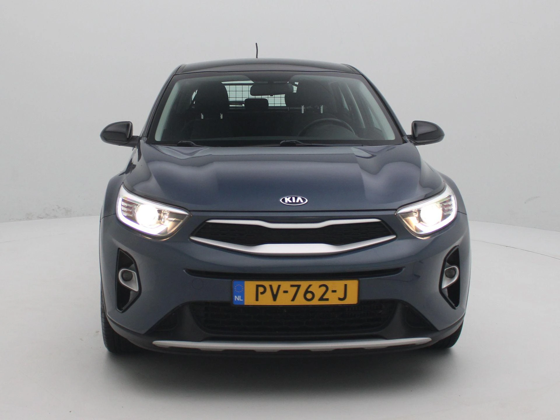 Kia Stonic met kenteken 50100 – autofoto 4