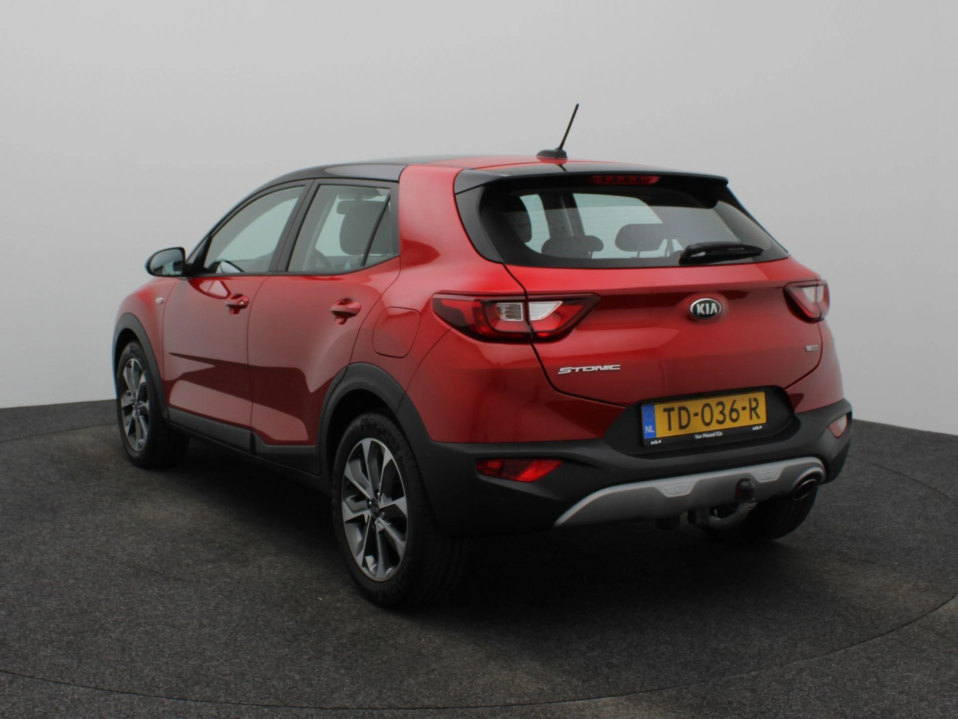 Kia Stonic met kenteken 50100 – autofoto 5