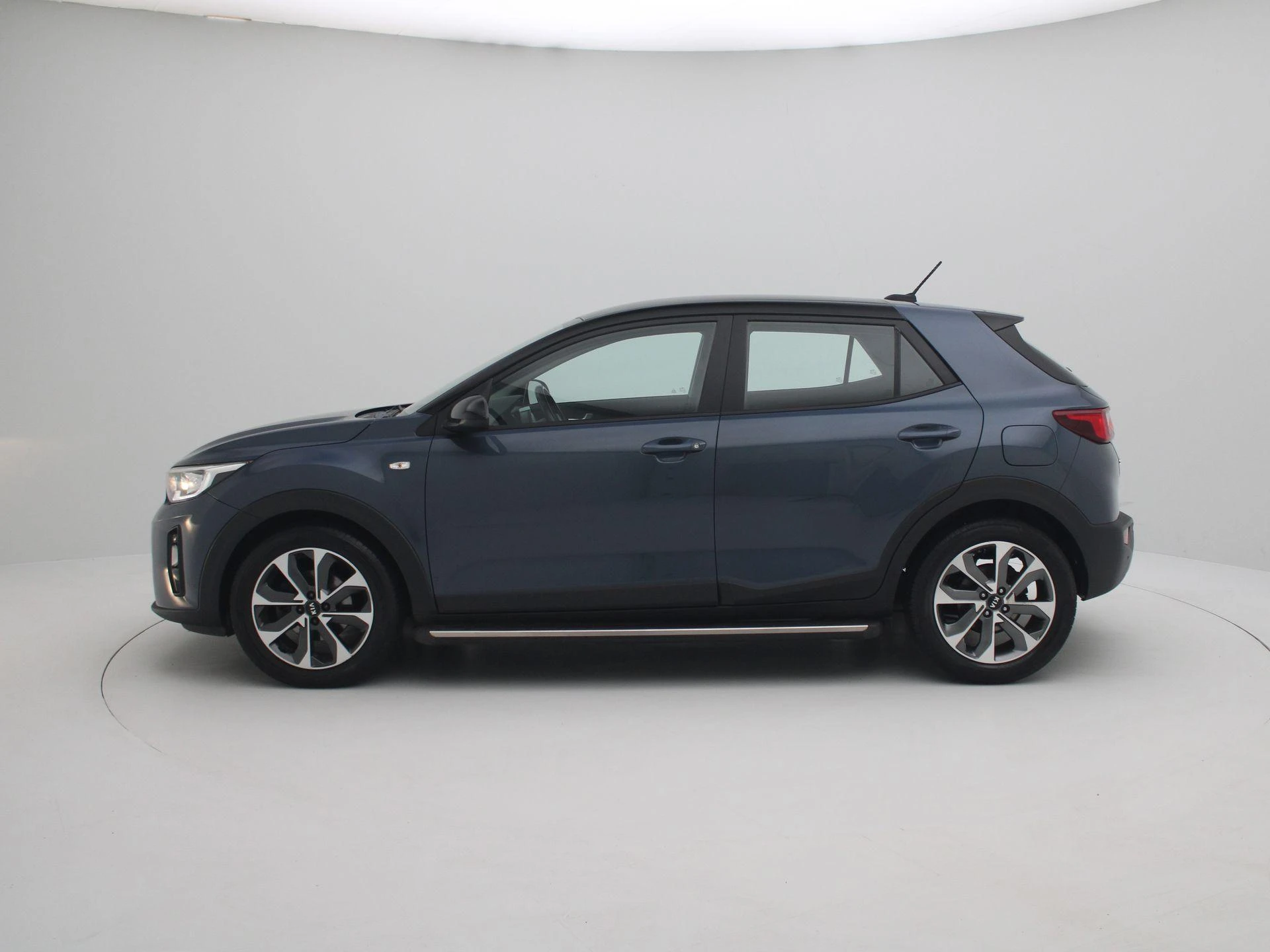 Kia Stonic met kenteken 50100 – autofoto 5