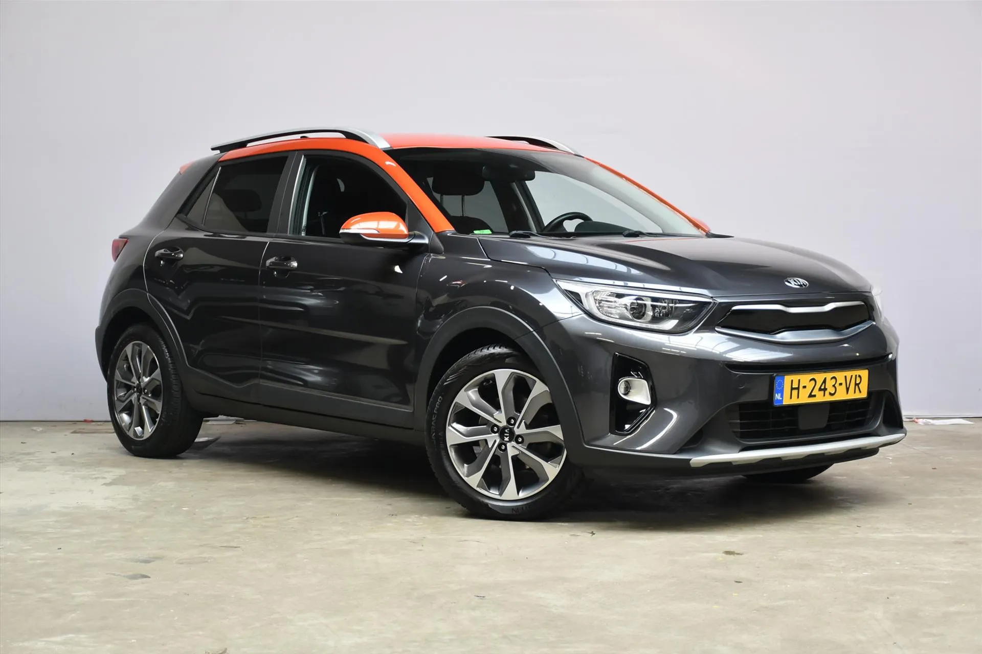Kia Stonic met kenteken H-243-VR – autofoto 3