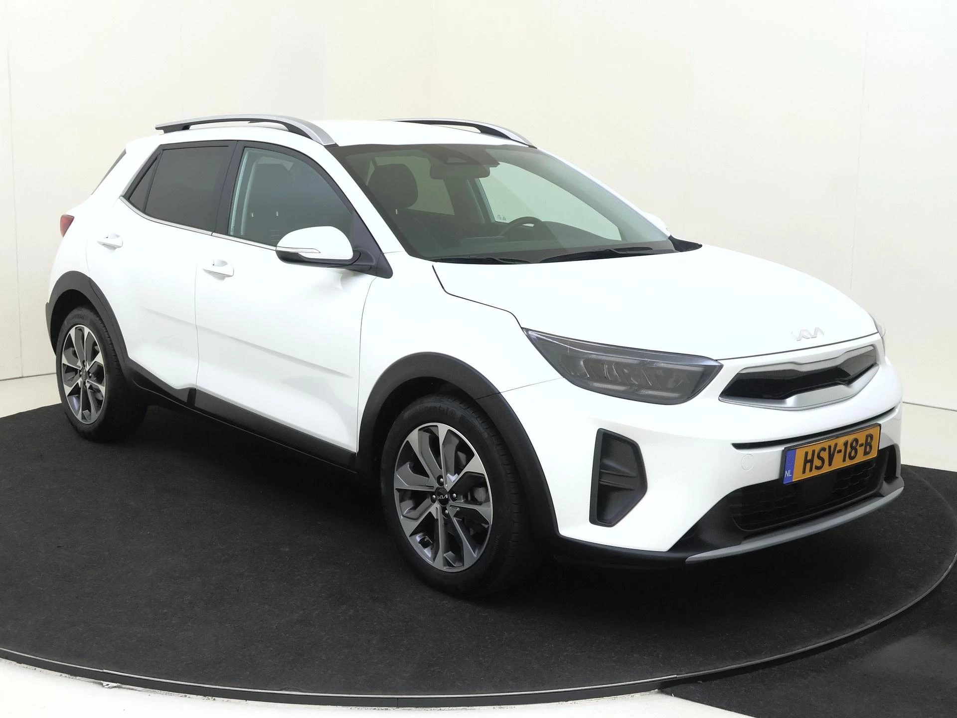 Kia Stonic met kenteken HSV-18-B – autofoto 3