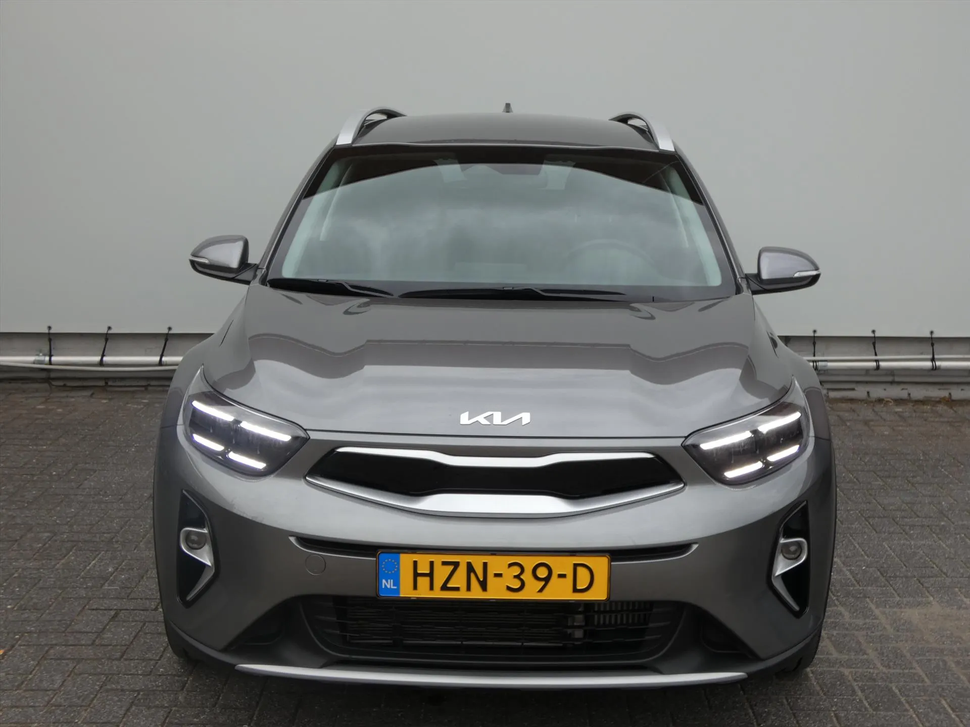 Kia Stonic met kenteken HZN-39-D – autofoto 2