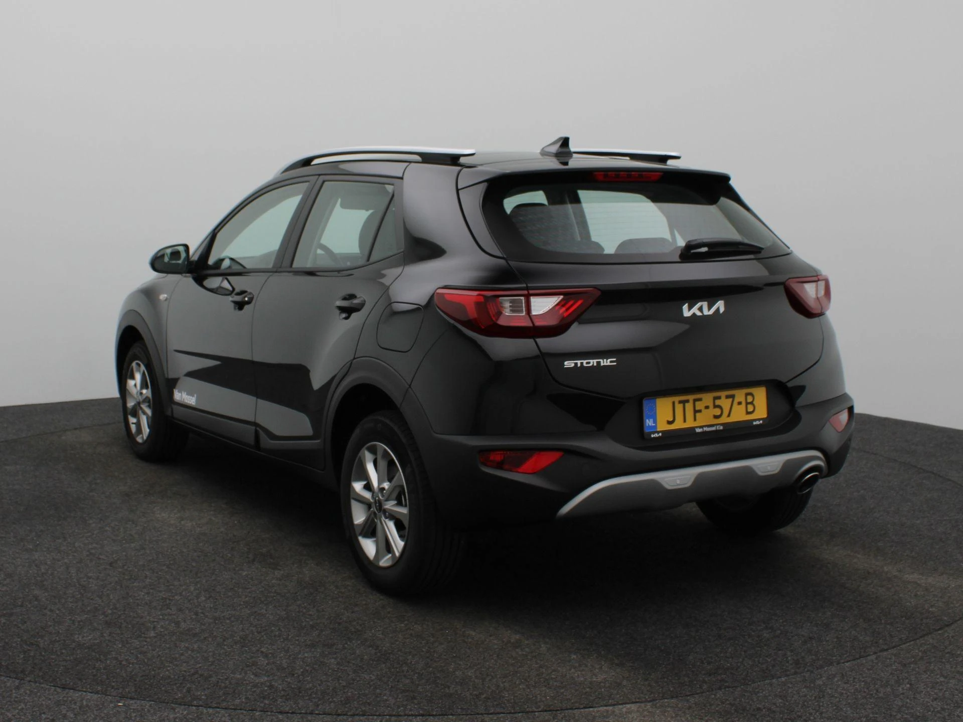 Kia Stonic met kenteken JTF-57-B – autofoto 3