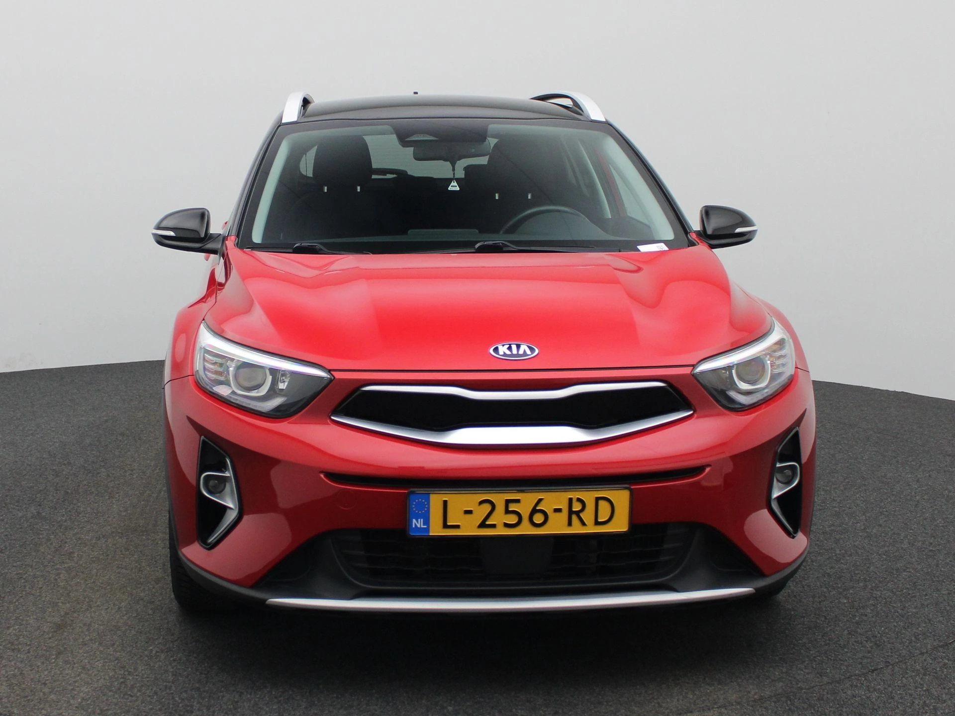 Kia Stonic met kenteken L-256-RD – autofoto 5