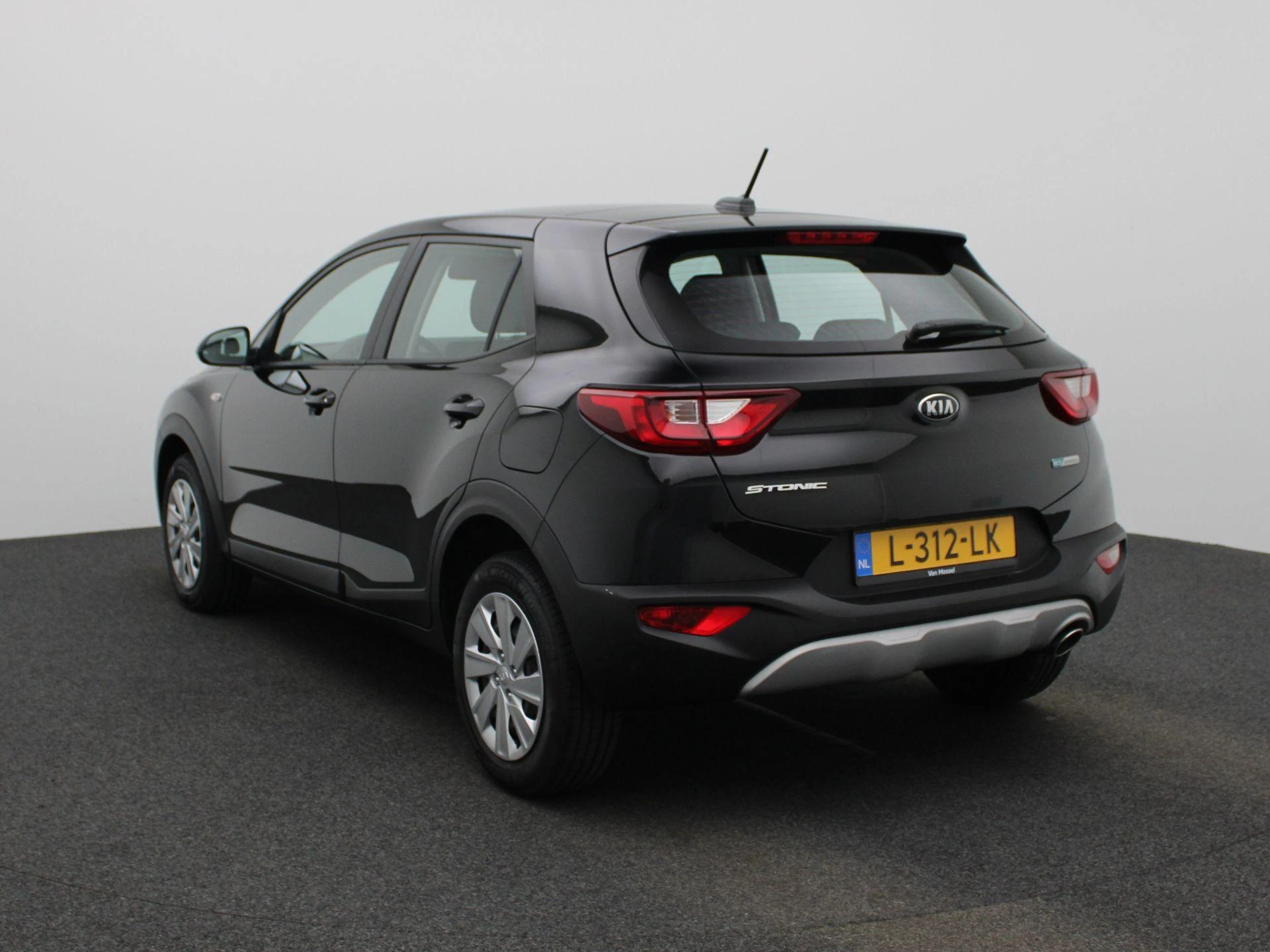 Kia Stonic met kenteken L-312-LK – autofoto 3