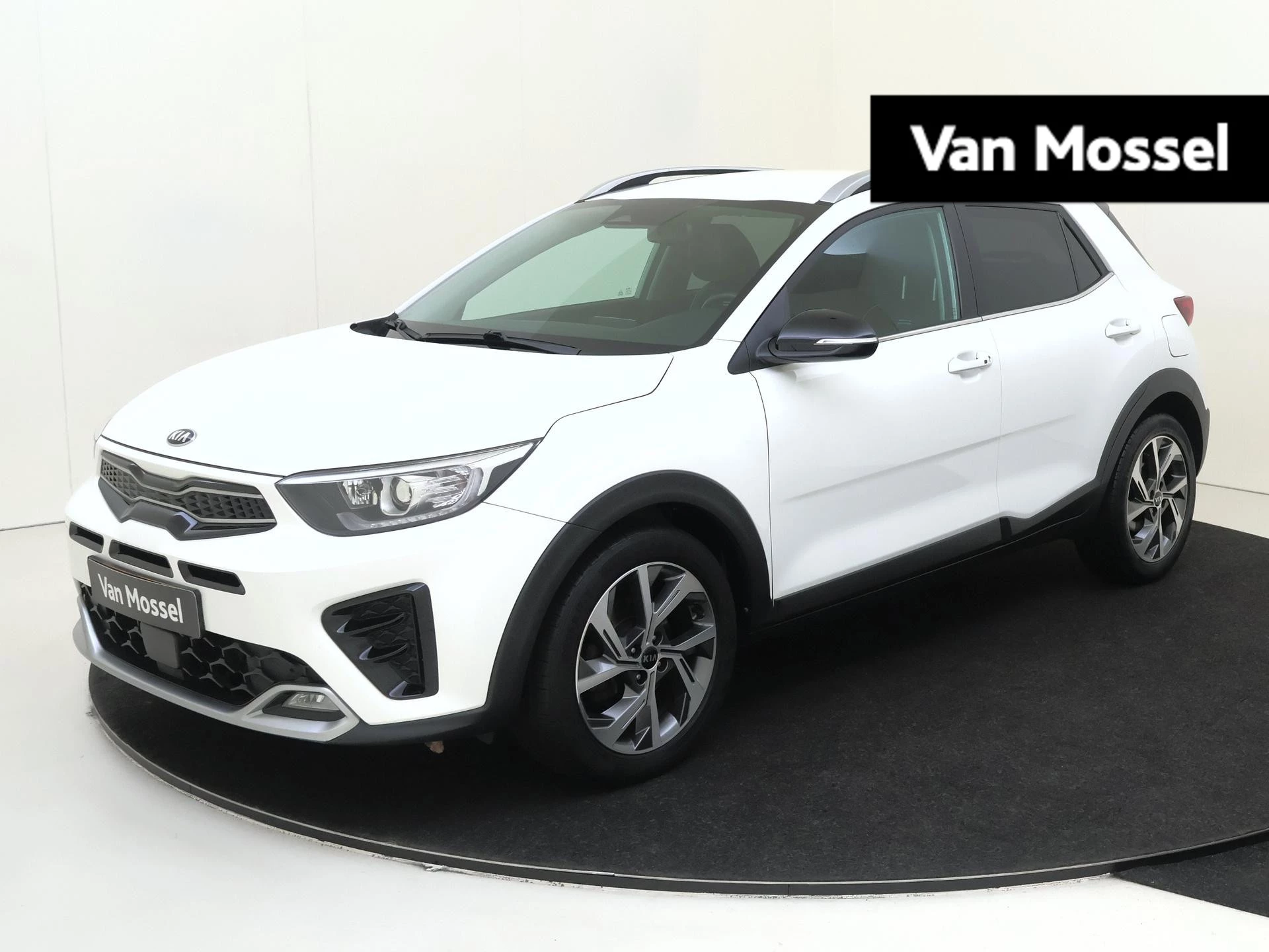 Kia Stonic met kenteken L-941-SZ – autofoto 2
