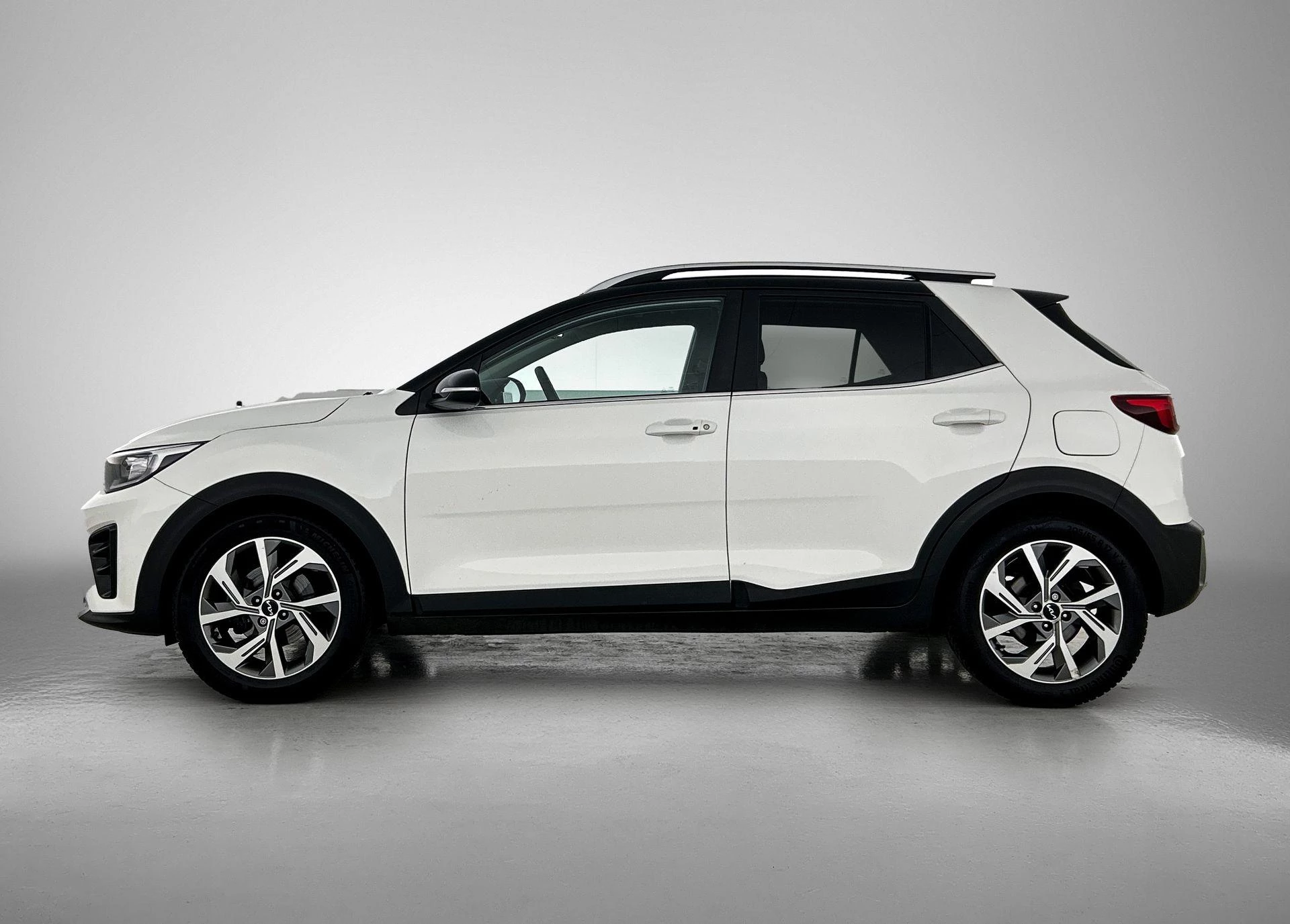 Kia Stonic met kenteken P-594-PP – autofoto 3
