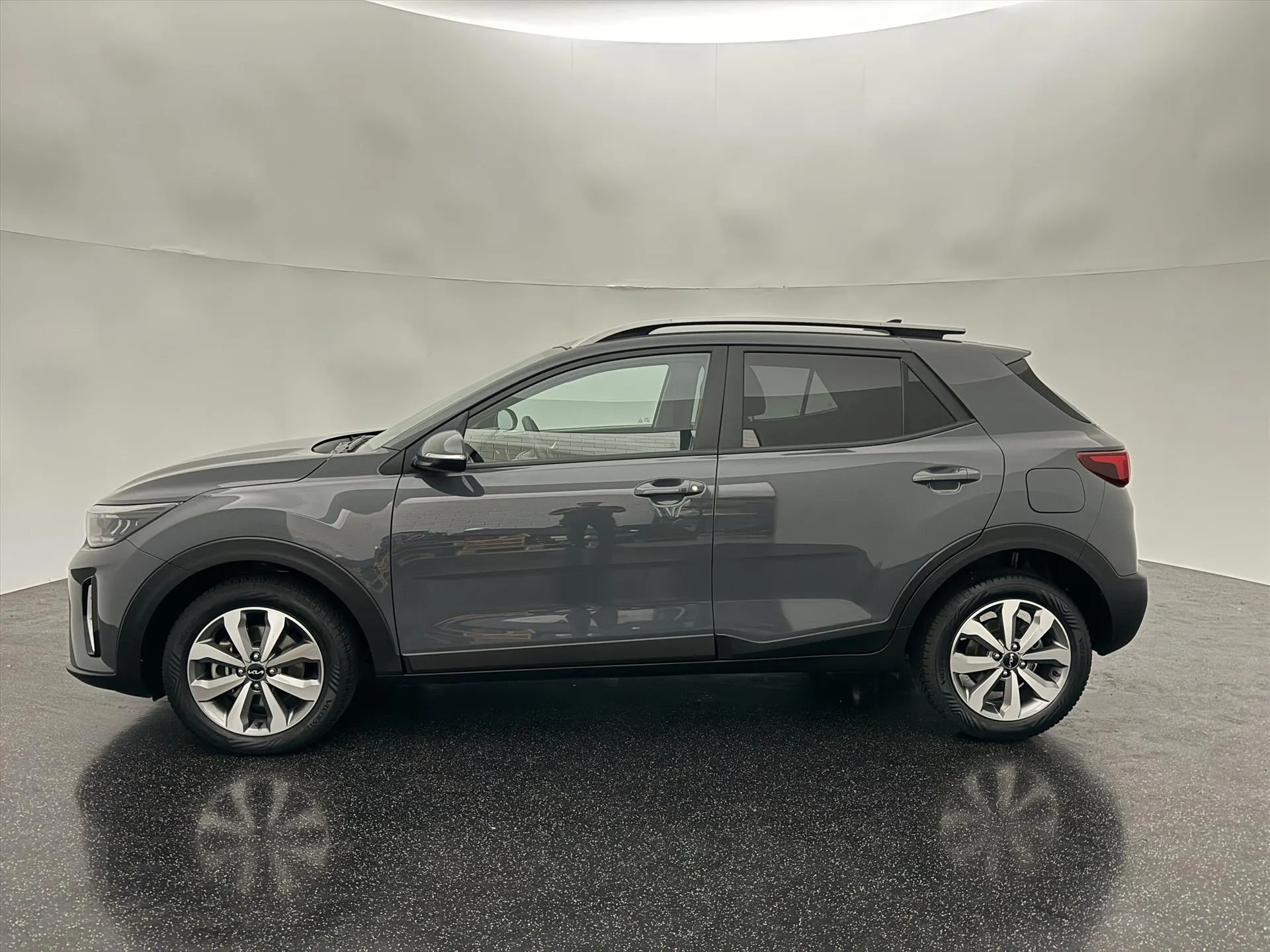Kia Stonic met kenteken T-351-HT – autofoto 2