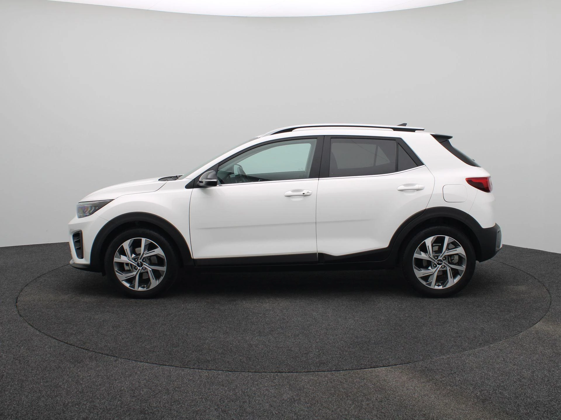 Kia Stonic met kenteken T-613-DK – autofoto 5