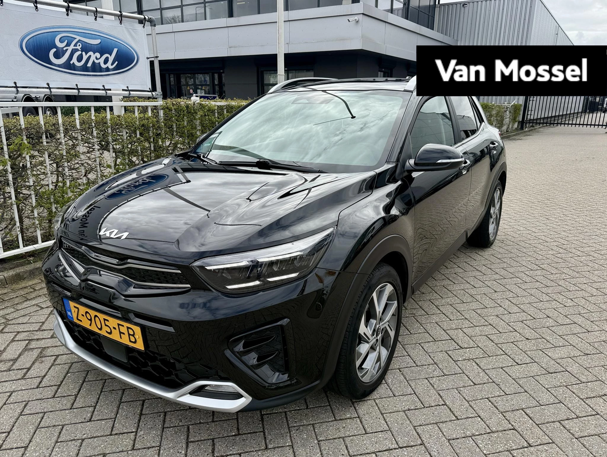 Kia Stonic met kenteken Z-905-FB – autofoto 2