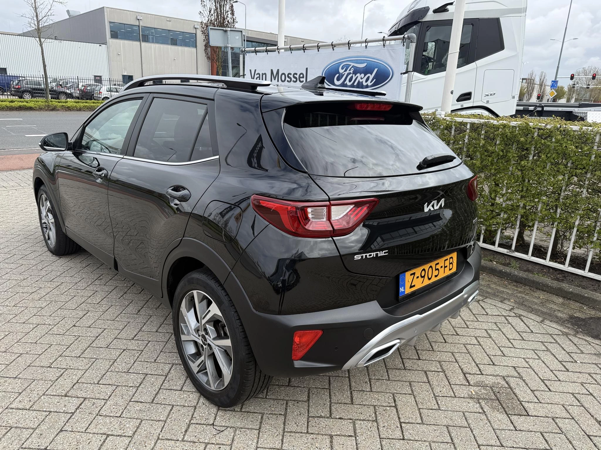 Kia Stonic met kenteken Z-905-FB – autofoto 5