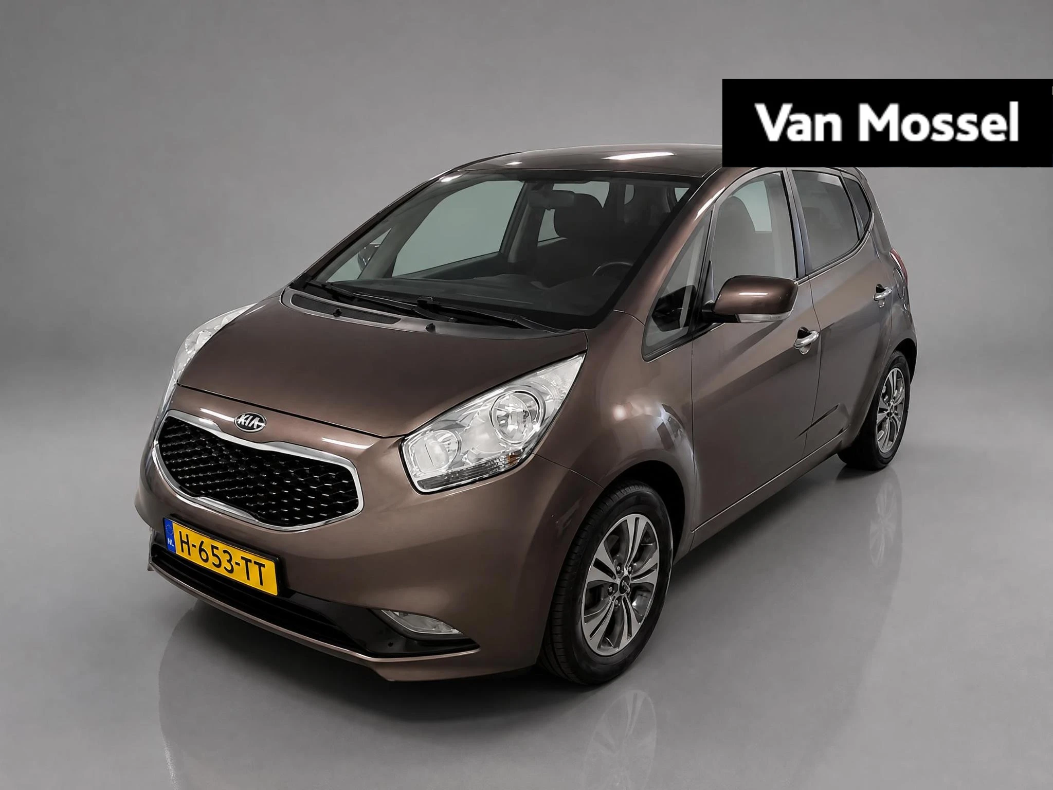 Kia Venga met kenteken 66100 – autofoto 2