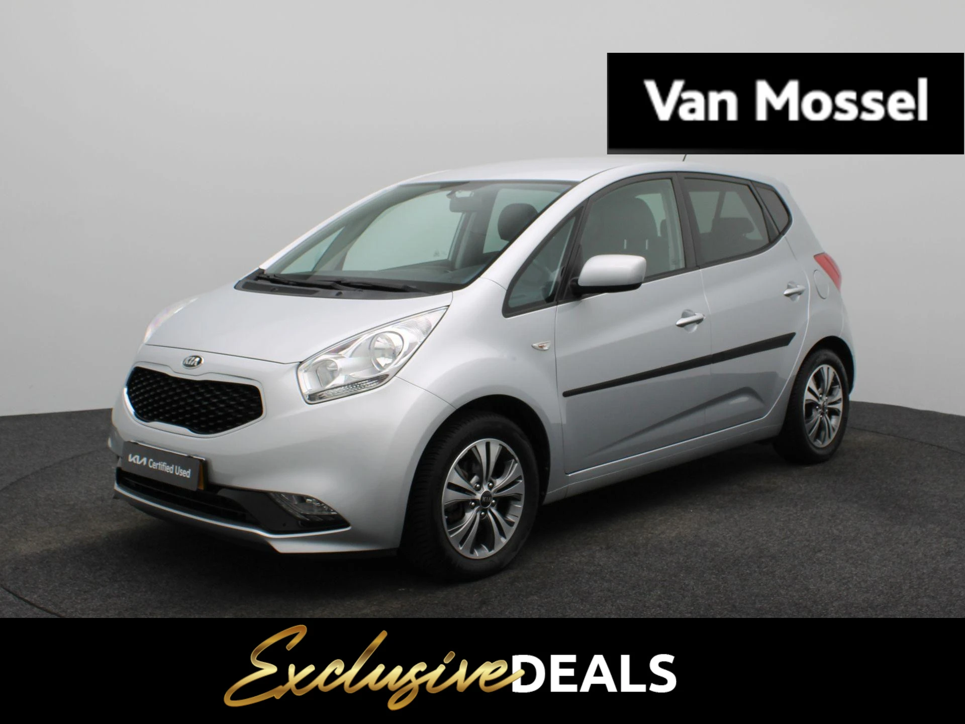Kia Venga met kenteken 71100 – autofoto 2