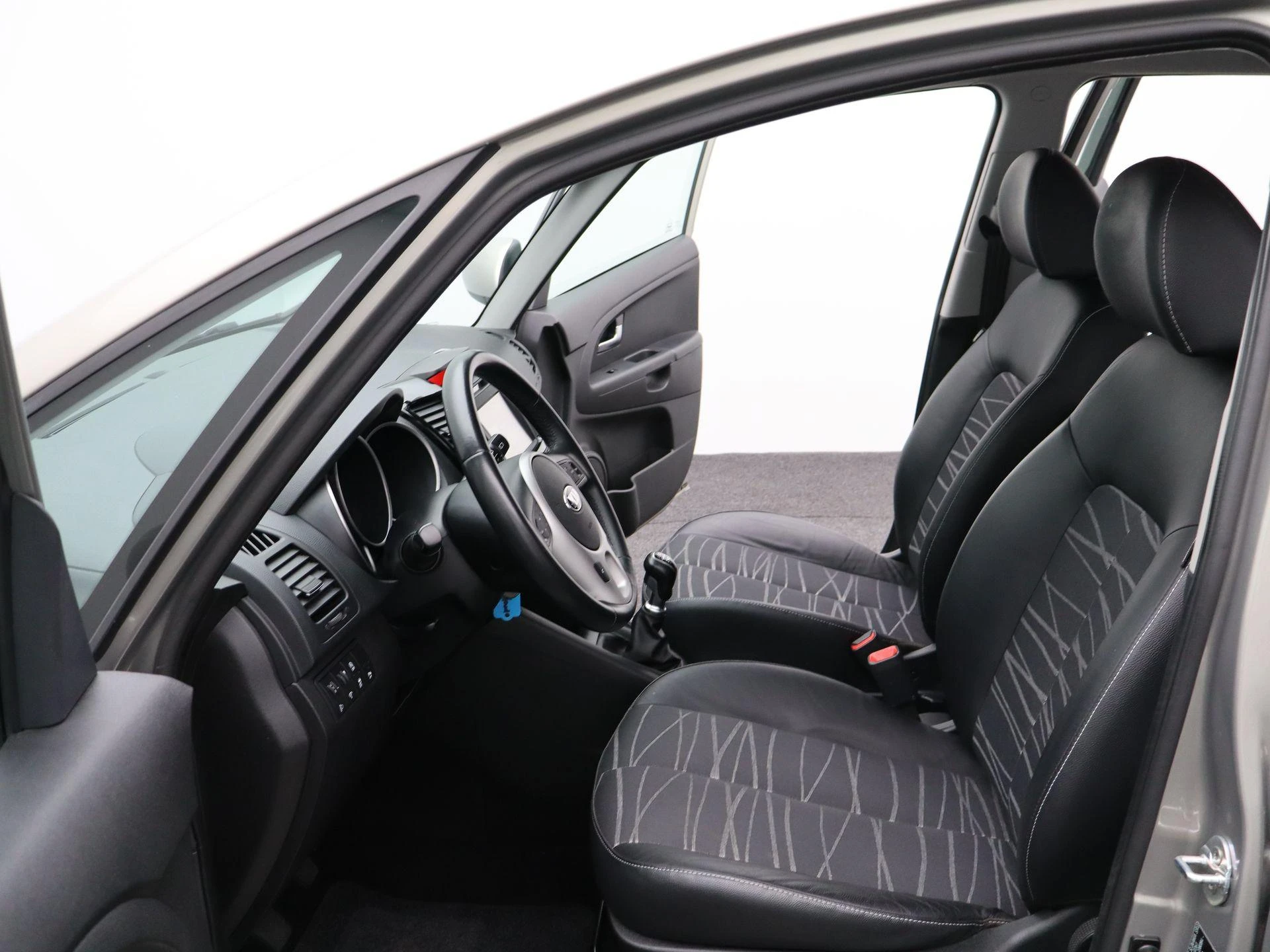 Kia Venga met kenteken 71100 – autofoto 5