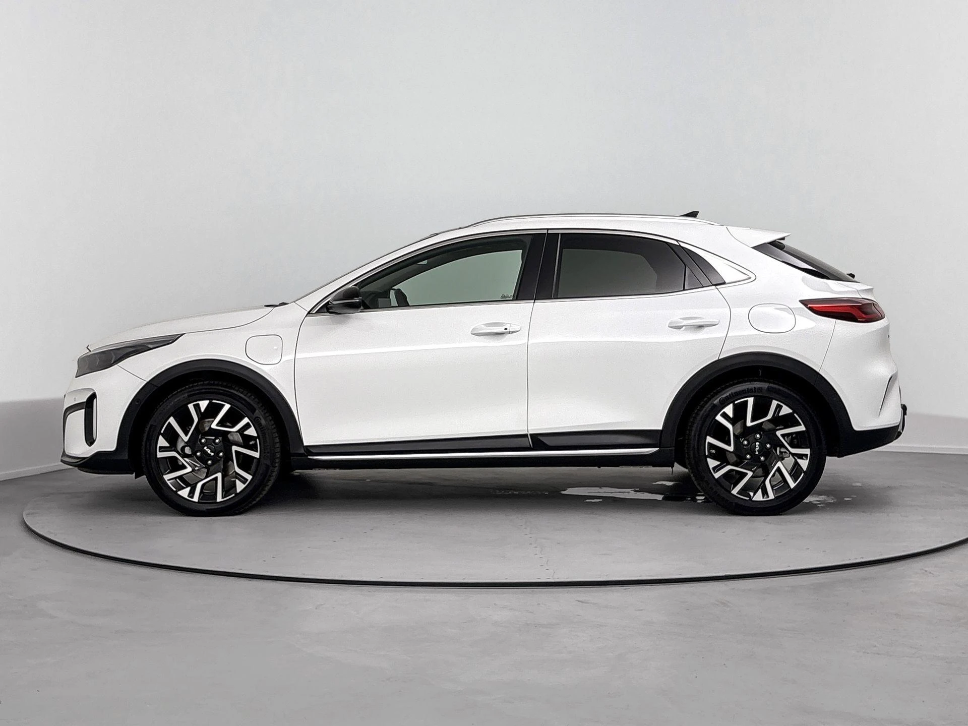 Kia Xceed met kenteken R-034-LB – autofoto 4