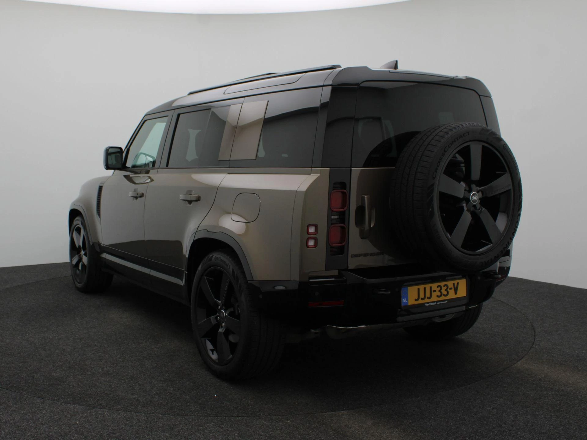 Land Rover RoverDefender met kenteken 50 – autofoto 3