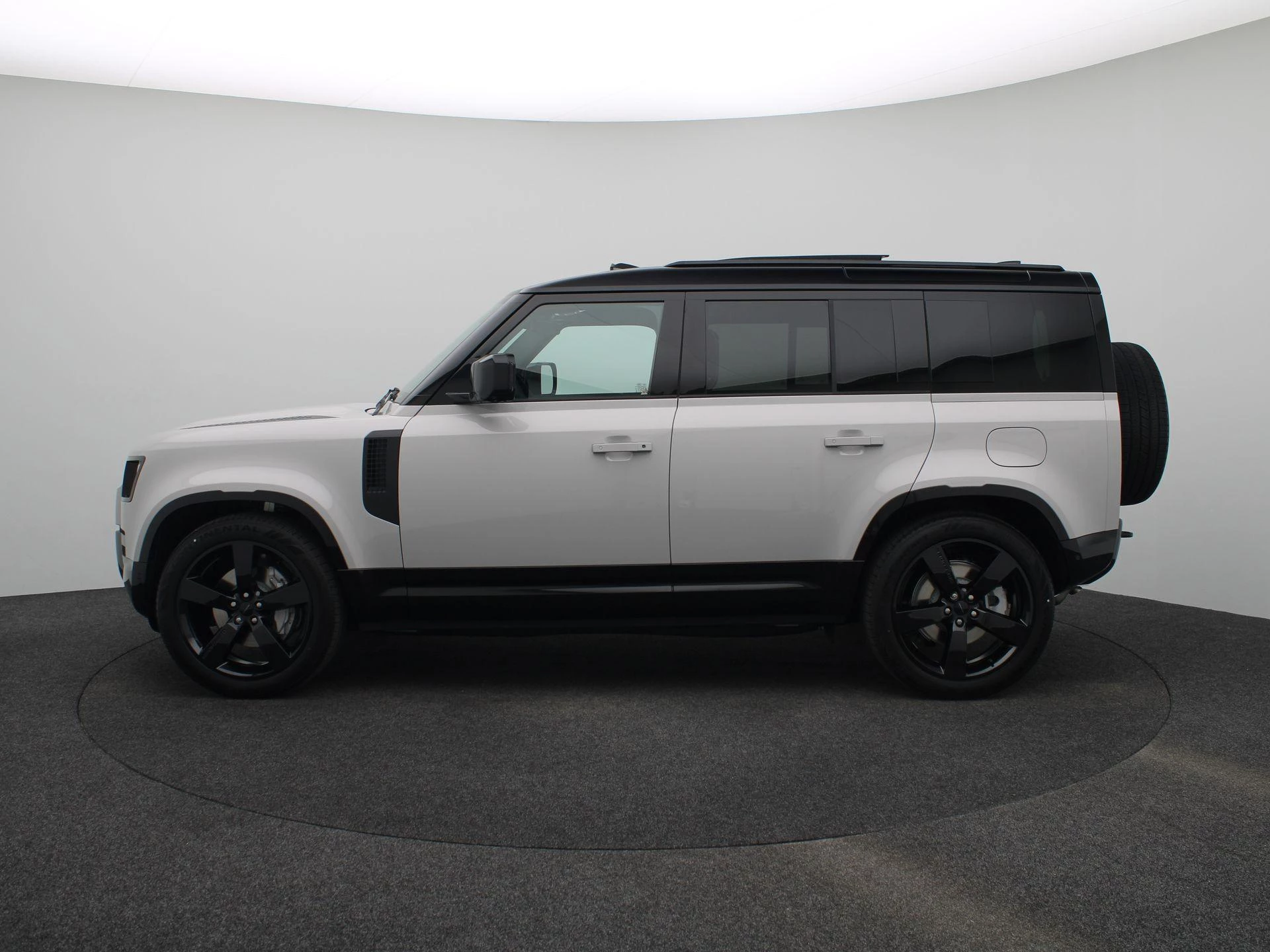 Land Rover RoverDefender met kenteken 64100 – autofoto 5