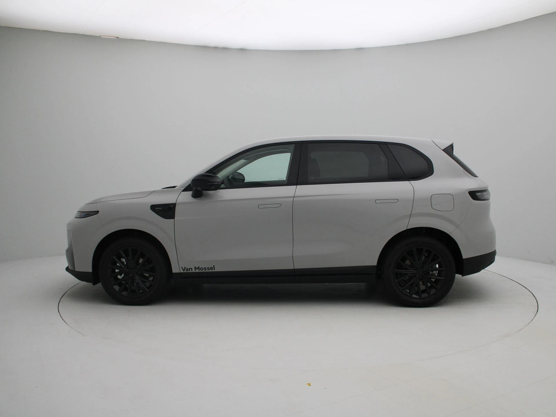 Leapmotor B10 met kenteken 900 – autofoto 5