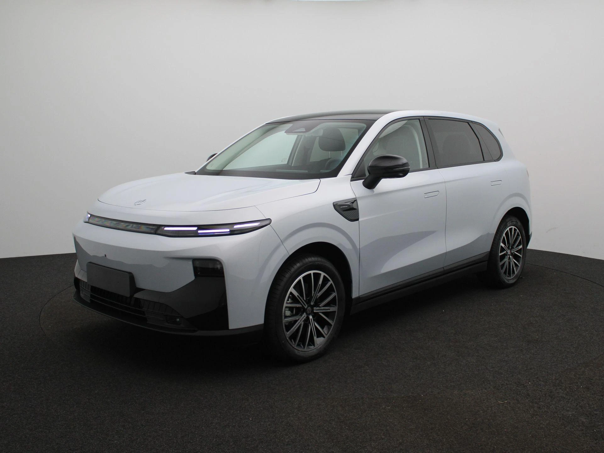 Leapmotor B10 – autofoto 2
