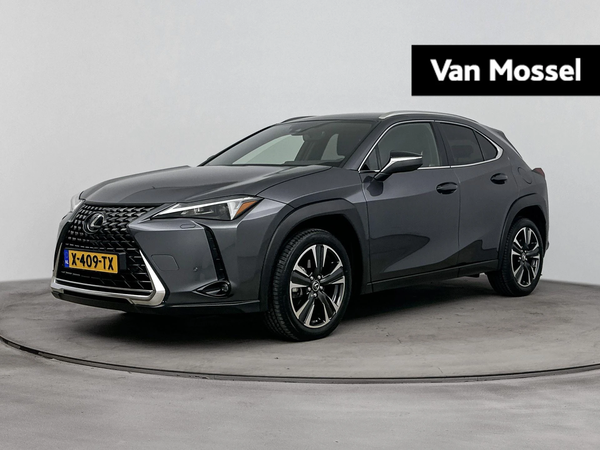 Lexus UX – autofoto 2
