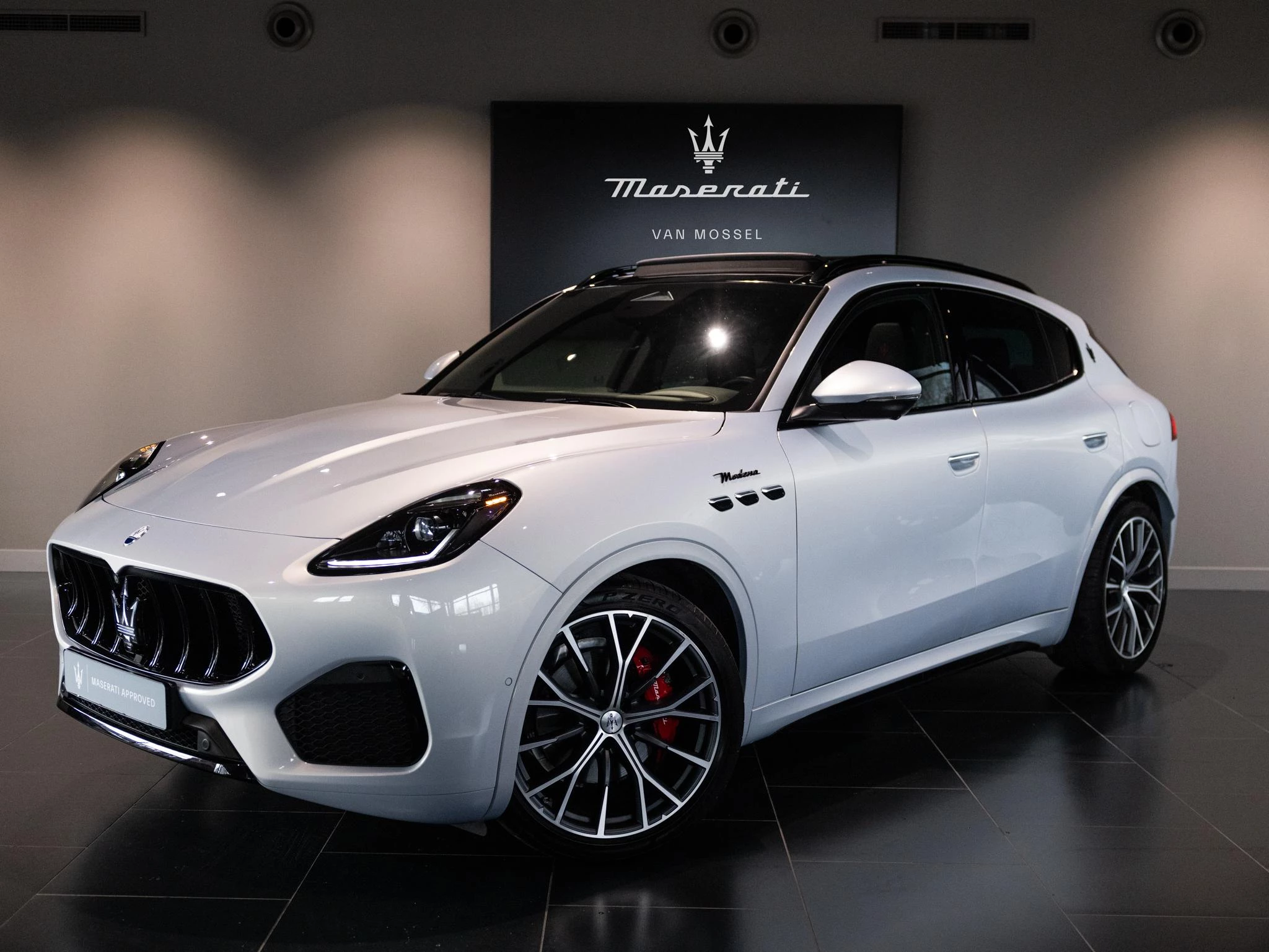 Maserati Grecale met kenteken HSH-71-G – autofoto 4