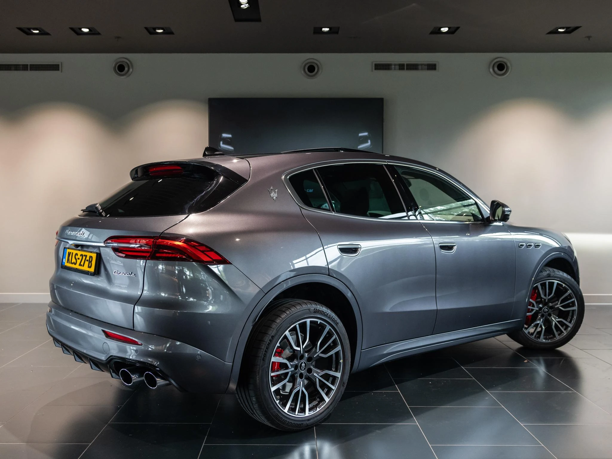 Maserati Grecale met kenteken KLS-27-B – autofoto 5