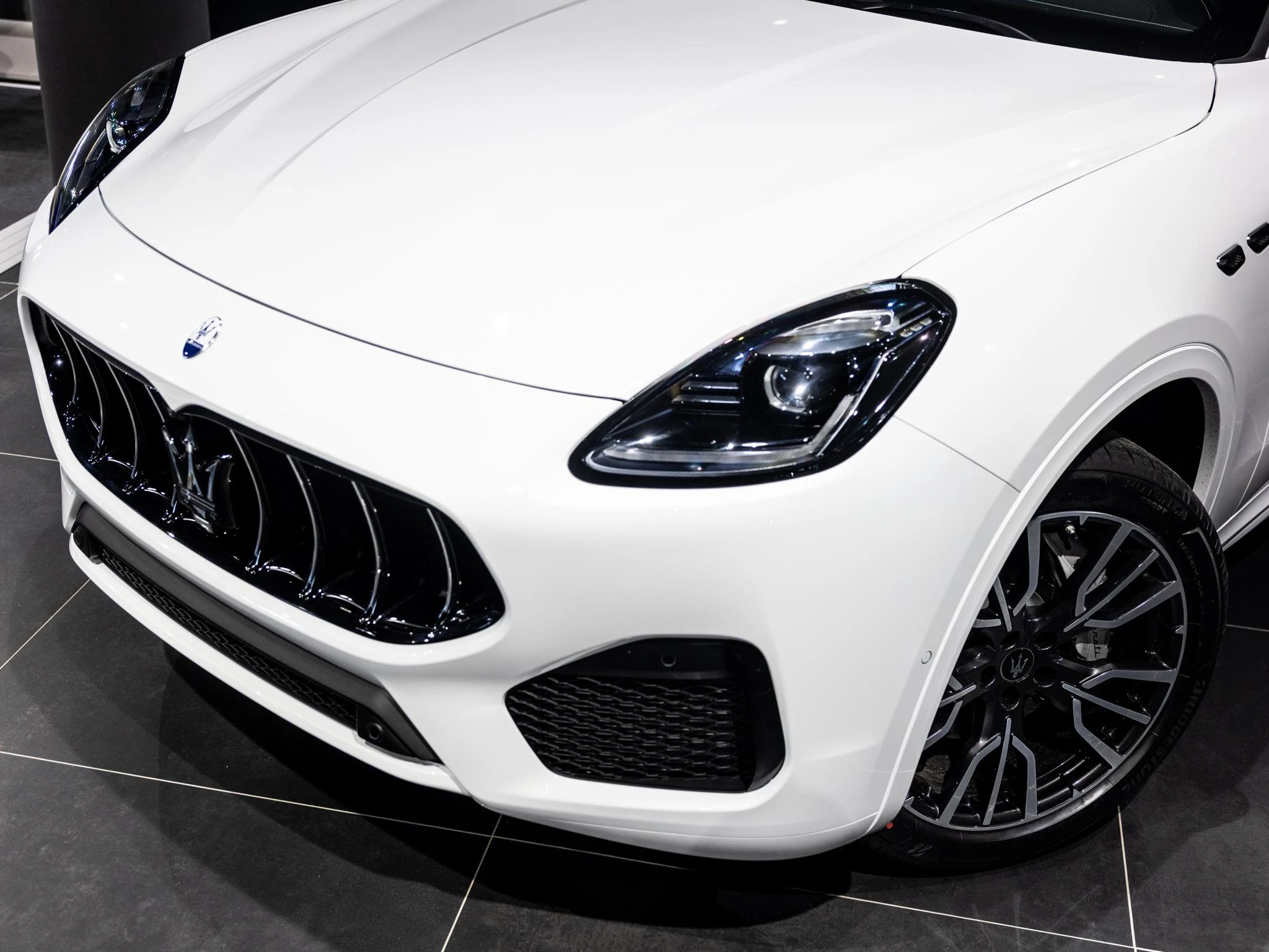 Maserati Grecale met kenteken KNH-97-J – autofoto 4