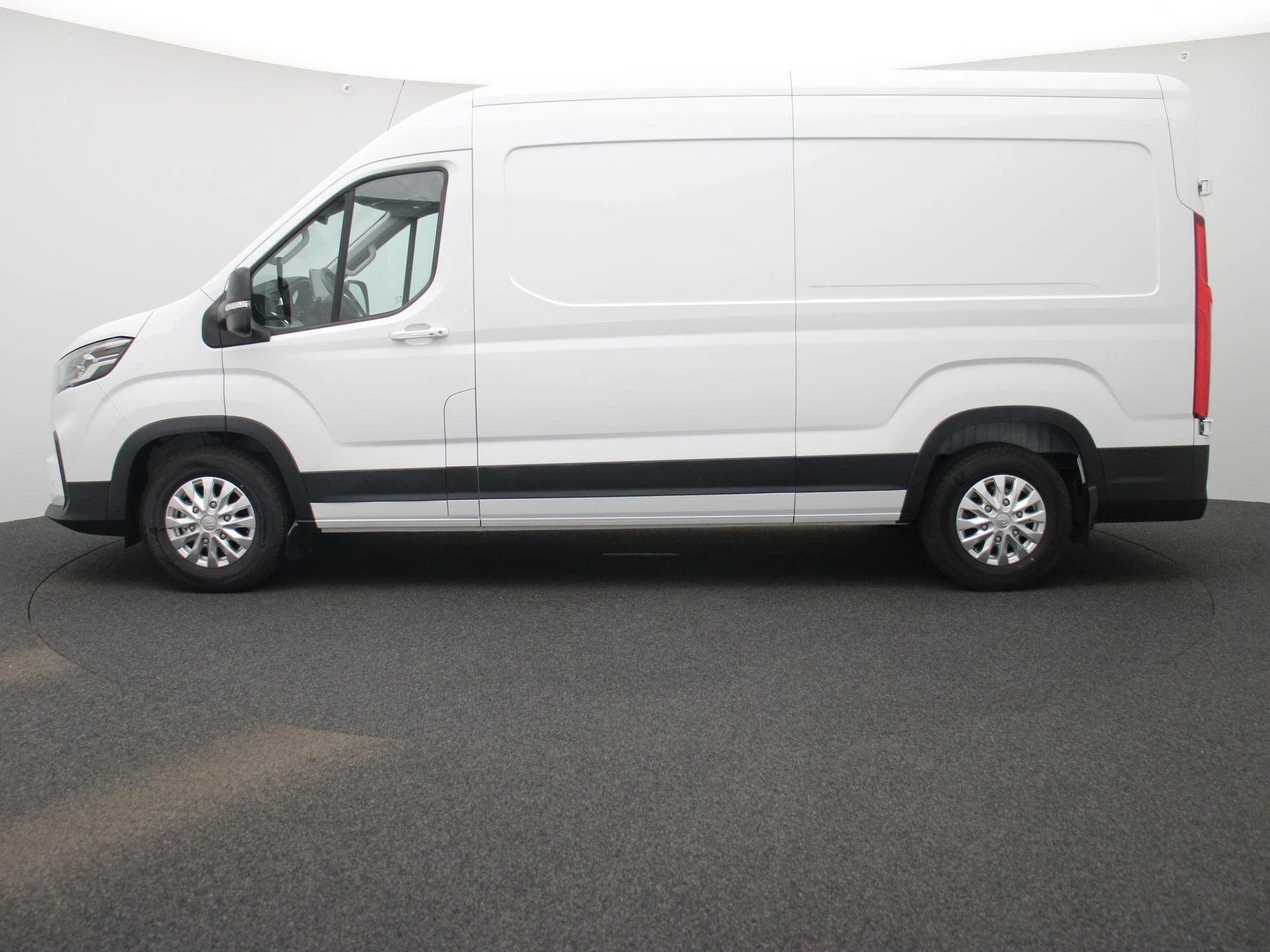 Maxus eDeliver9 – autofoto 5