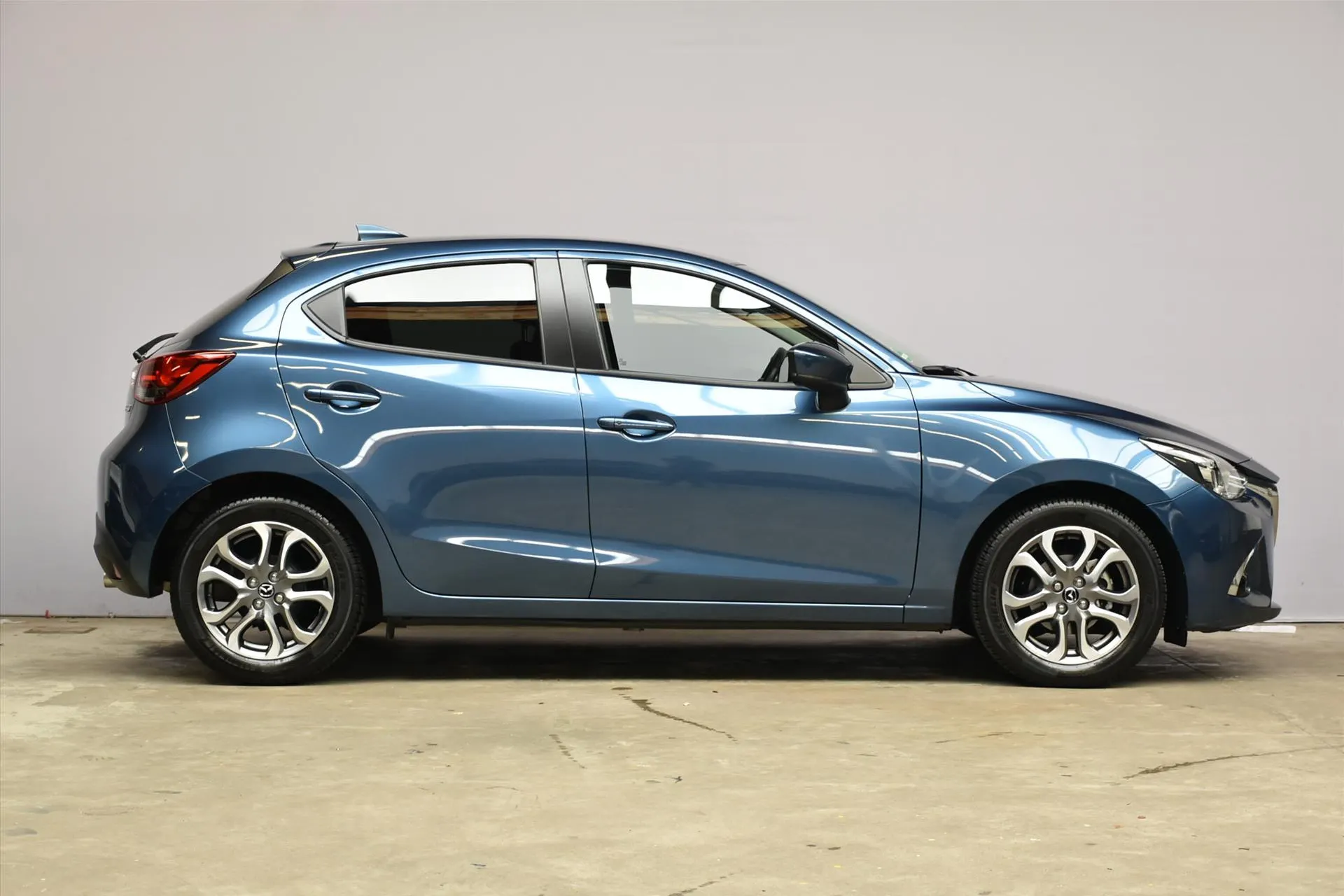 Mazda 2 met kenteken RF-866-L – autofoto 4