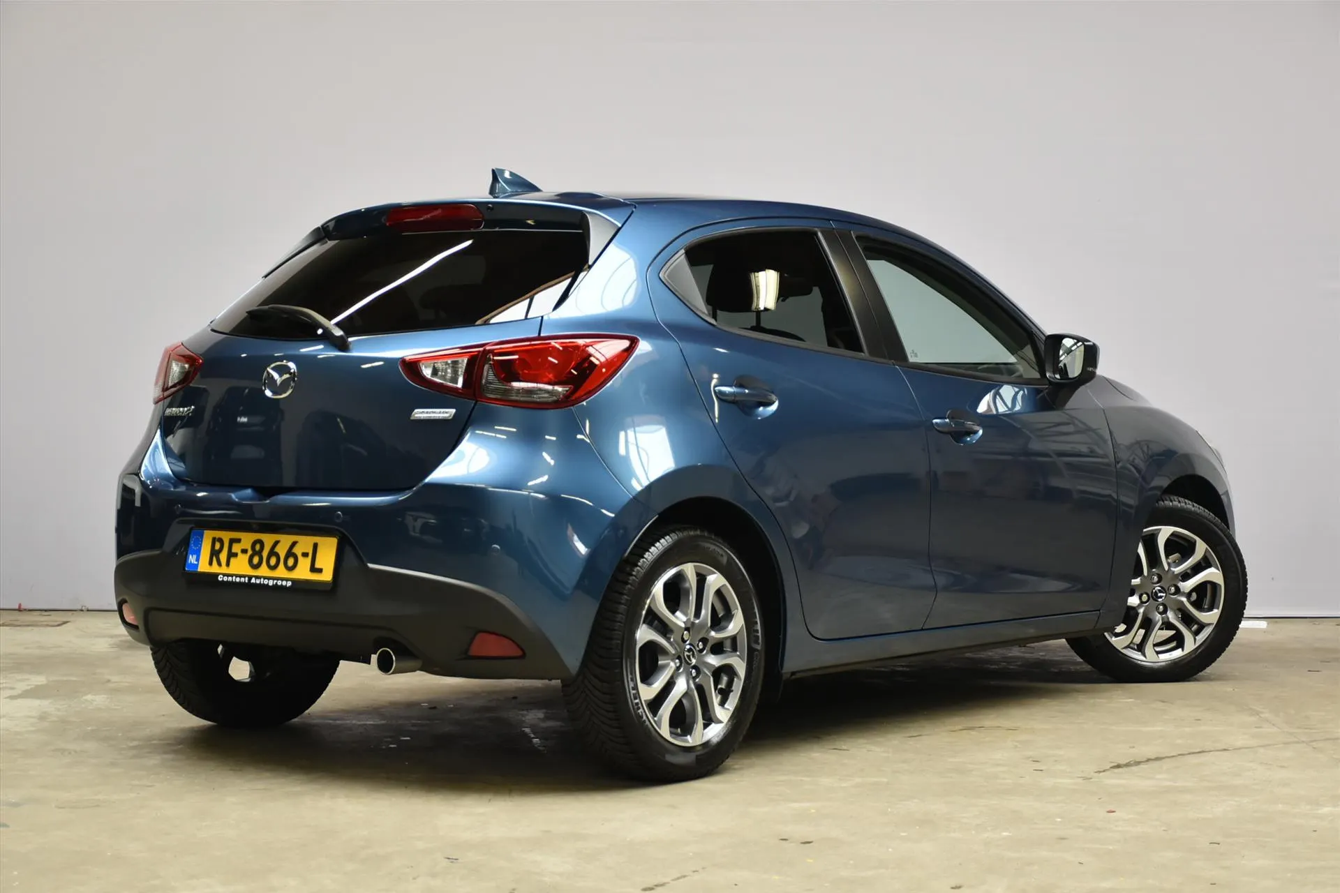 Mazda 2 met kenteken RF-866-L – autofoto 5