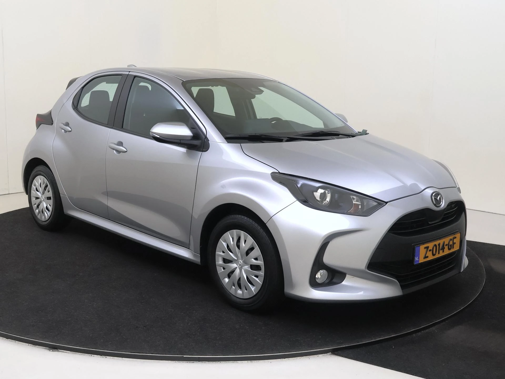 Mazda 2Hybrid – autofoto 3