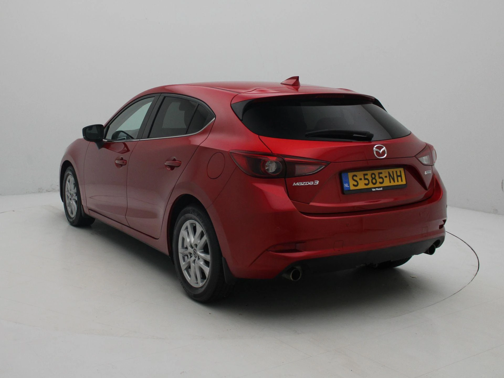 Mazda 3 met kenteken 56100 – autofoto 3