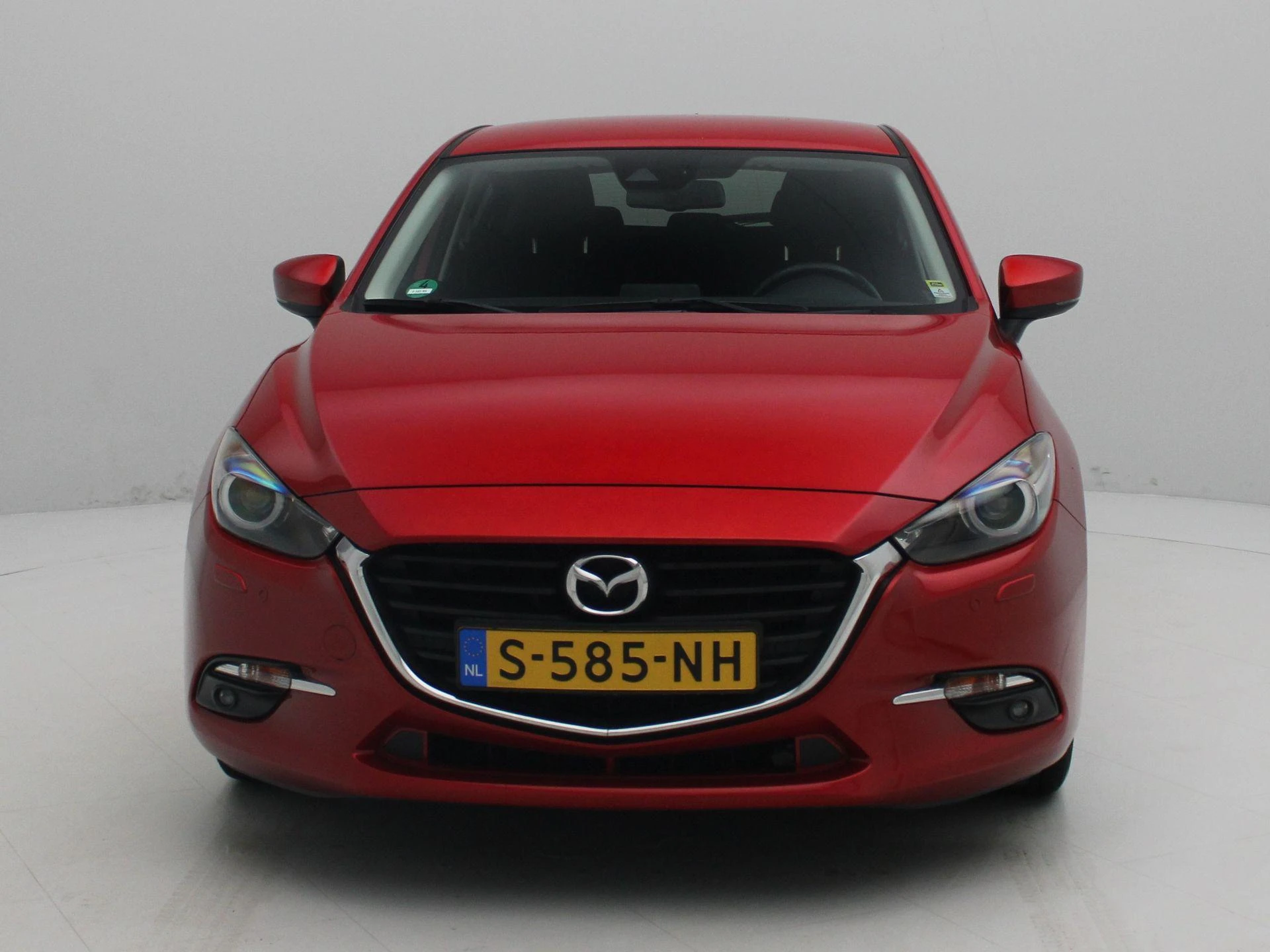 Mazda 3 met kenteken 56100 – autofoto 4