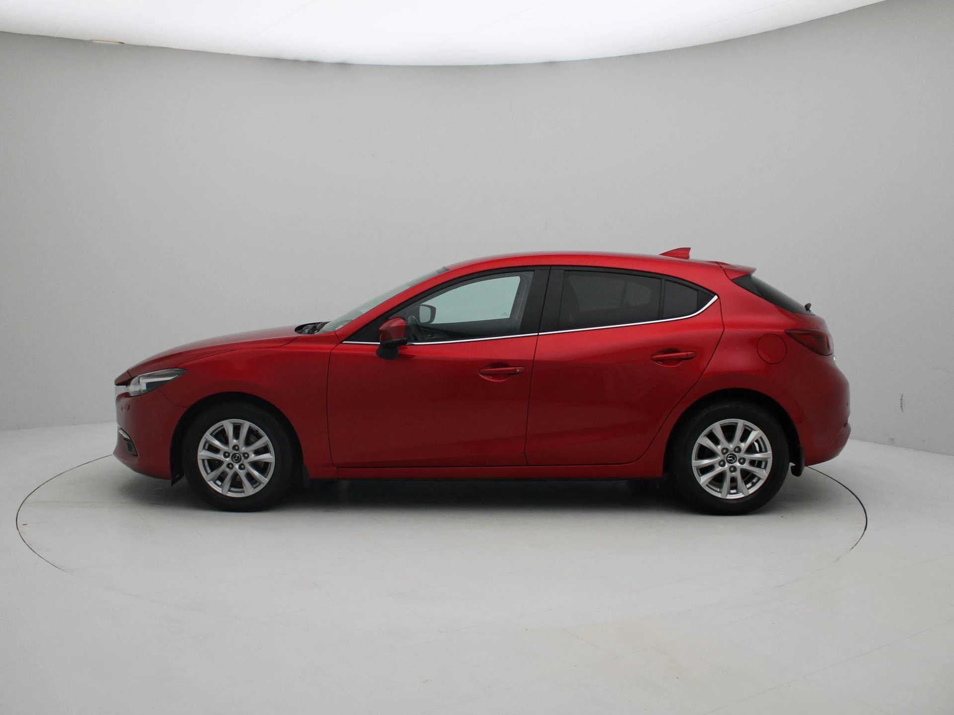 Mazda 3 met kenteken 56100 – autofoto 5