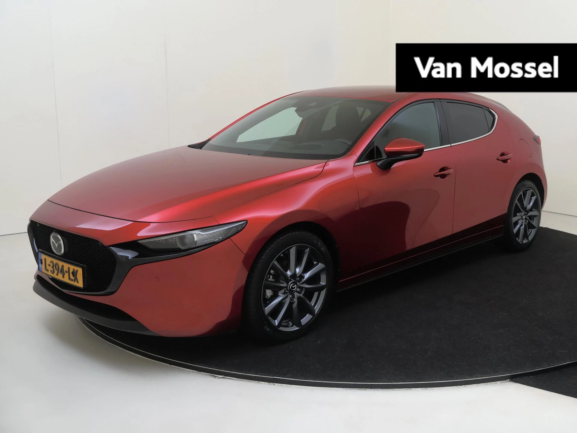 Mazda 3 met kenteken L-394-LX – autofoto 2