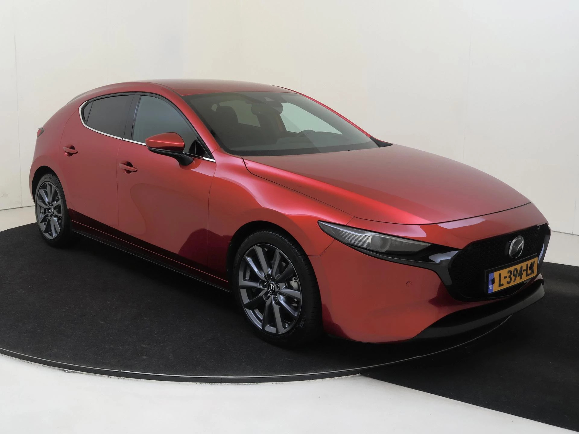 Mazda 3 met kenteken L-394-LX – autofoto 3
