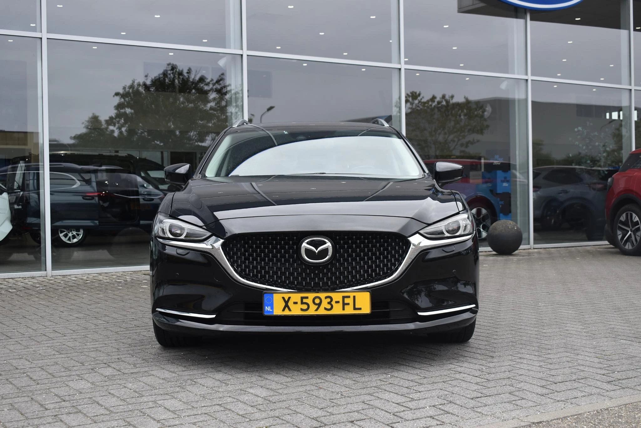 Mazda 6 met kenteken X-593-FL – autofoto 4