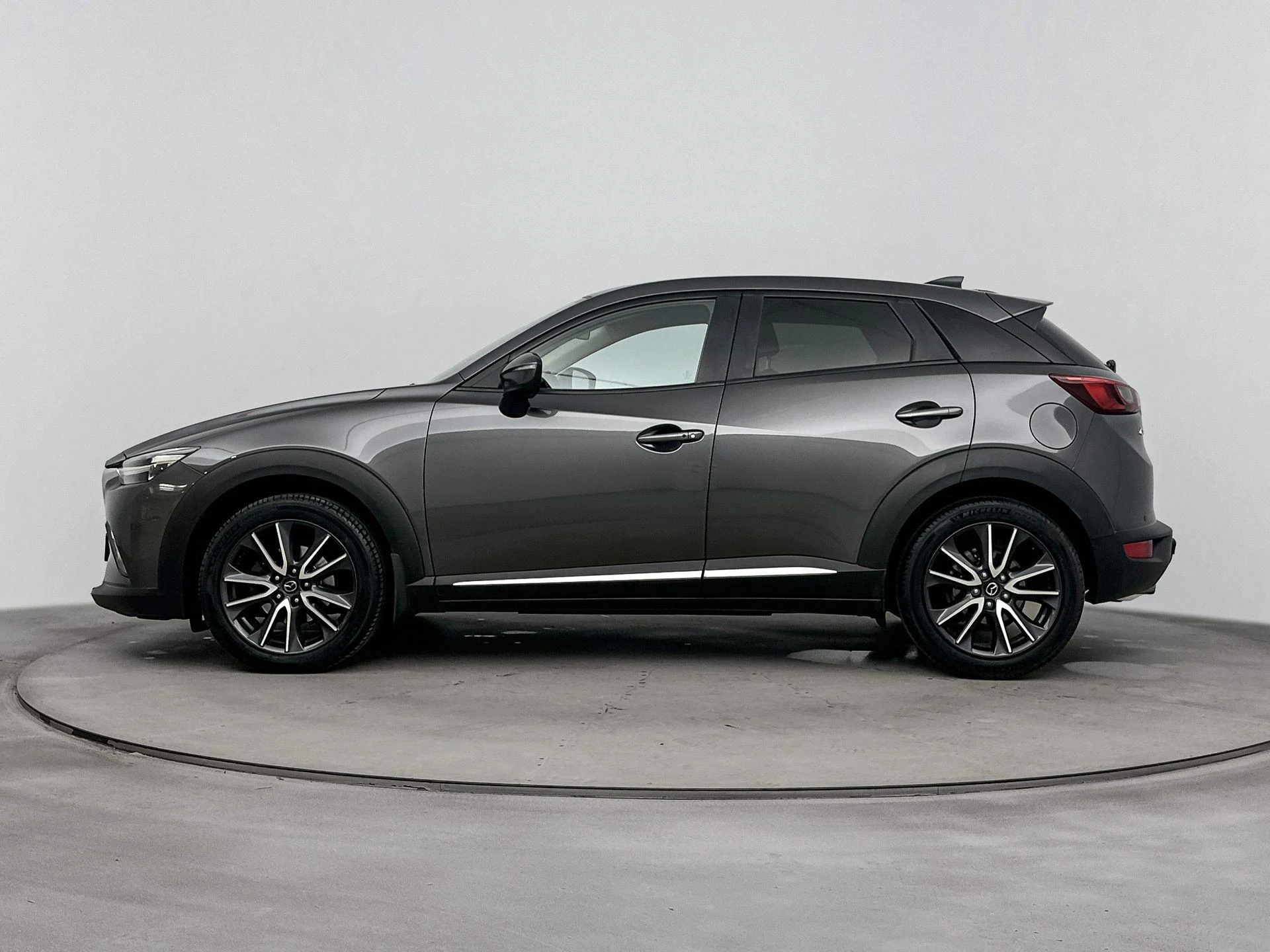 Mazda CX-3 met kenteken 59100 – autofoto 4