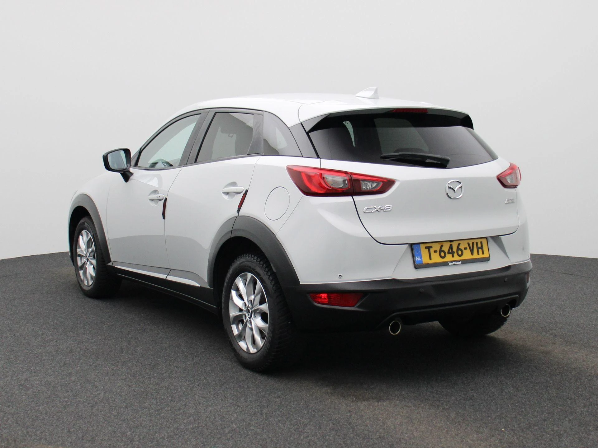 Mazda CX-3 met kenteken 73100 – autofoto 3