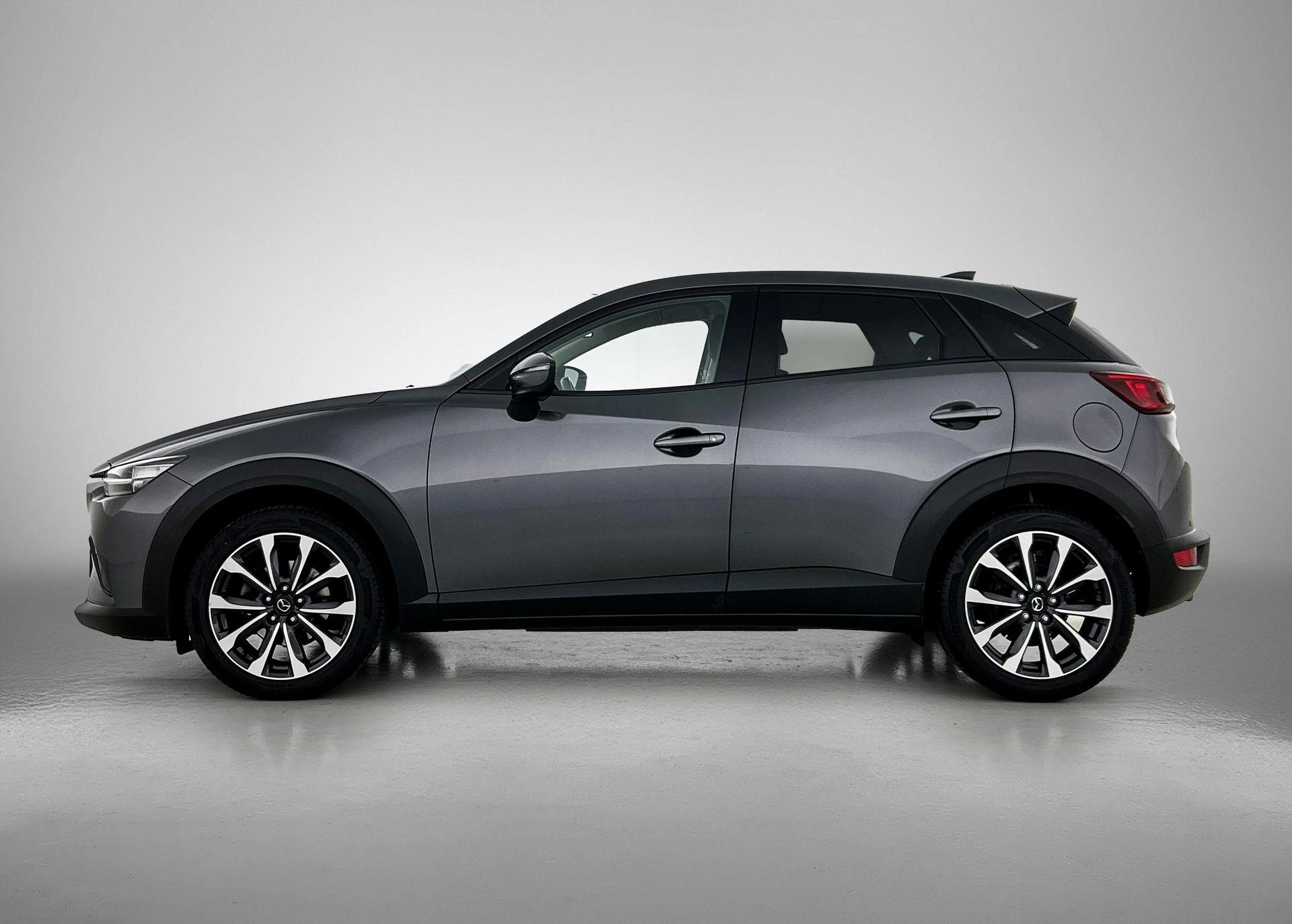 Mazda CX-3 met kenteken J-254-HT – autofoto 5