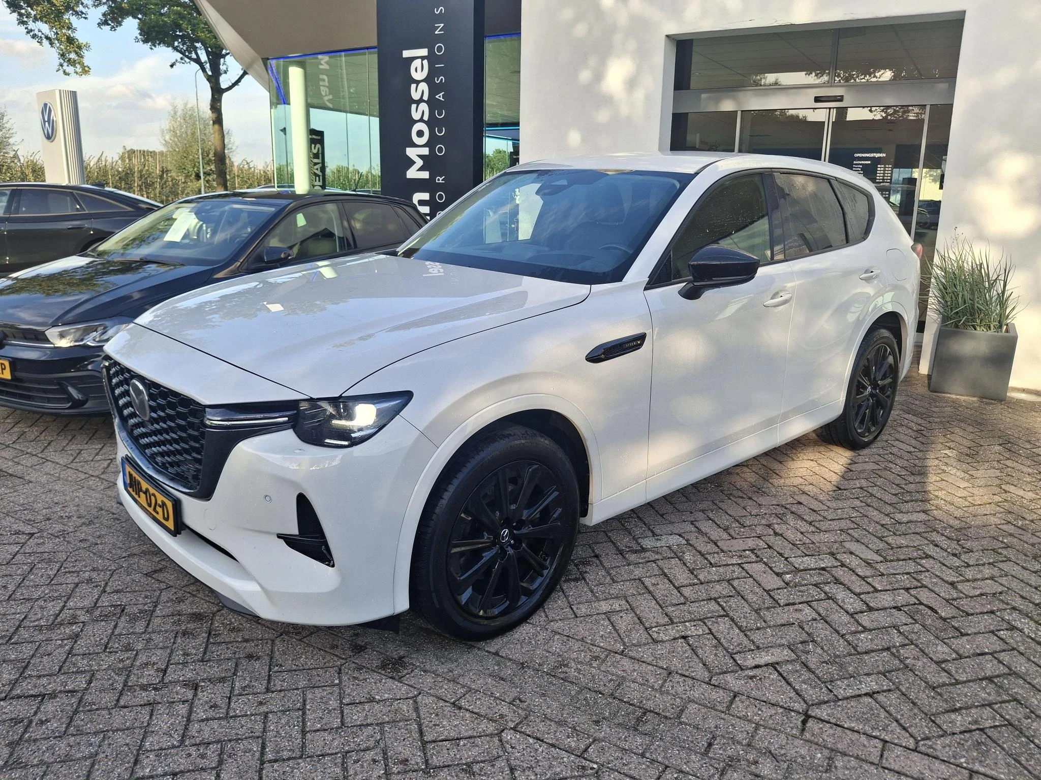 Mazda CX-60 met kenteken JHP-02-D – autofoto 4