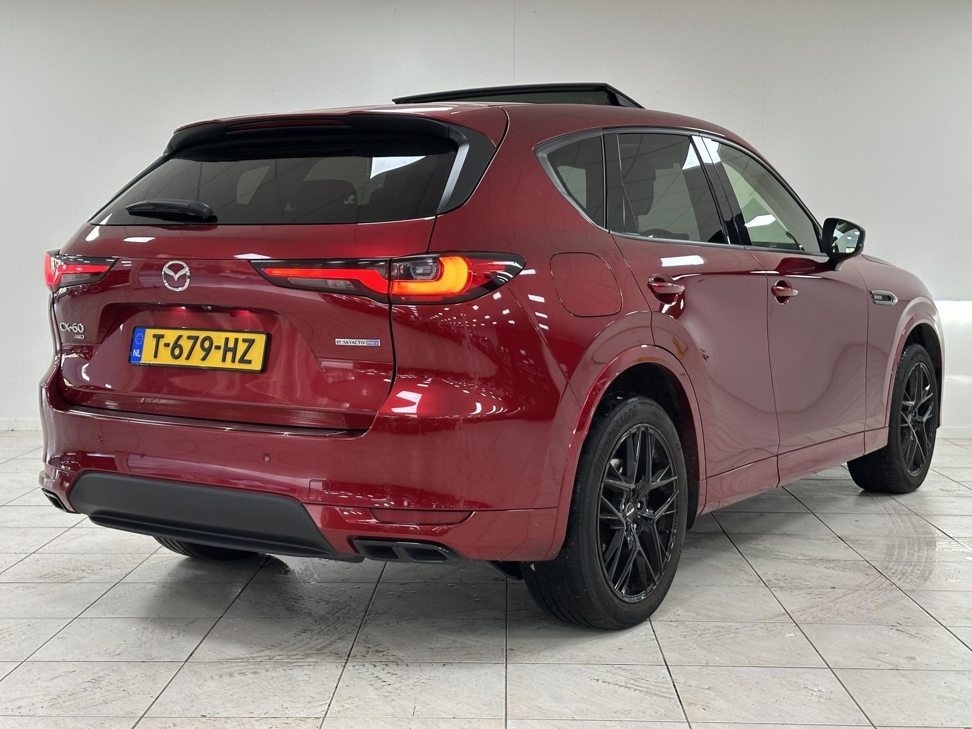 Mazda CX-60 met kenteken T-679-HZ – autofoto 2