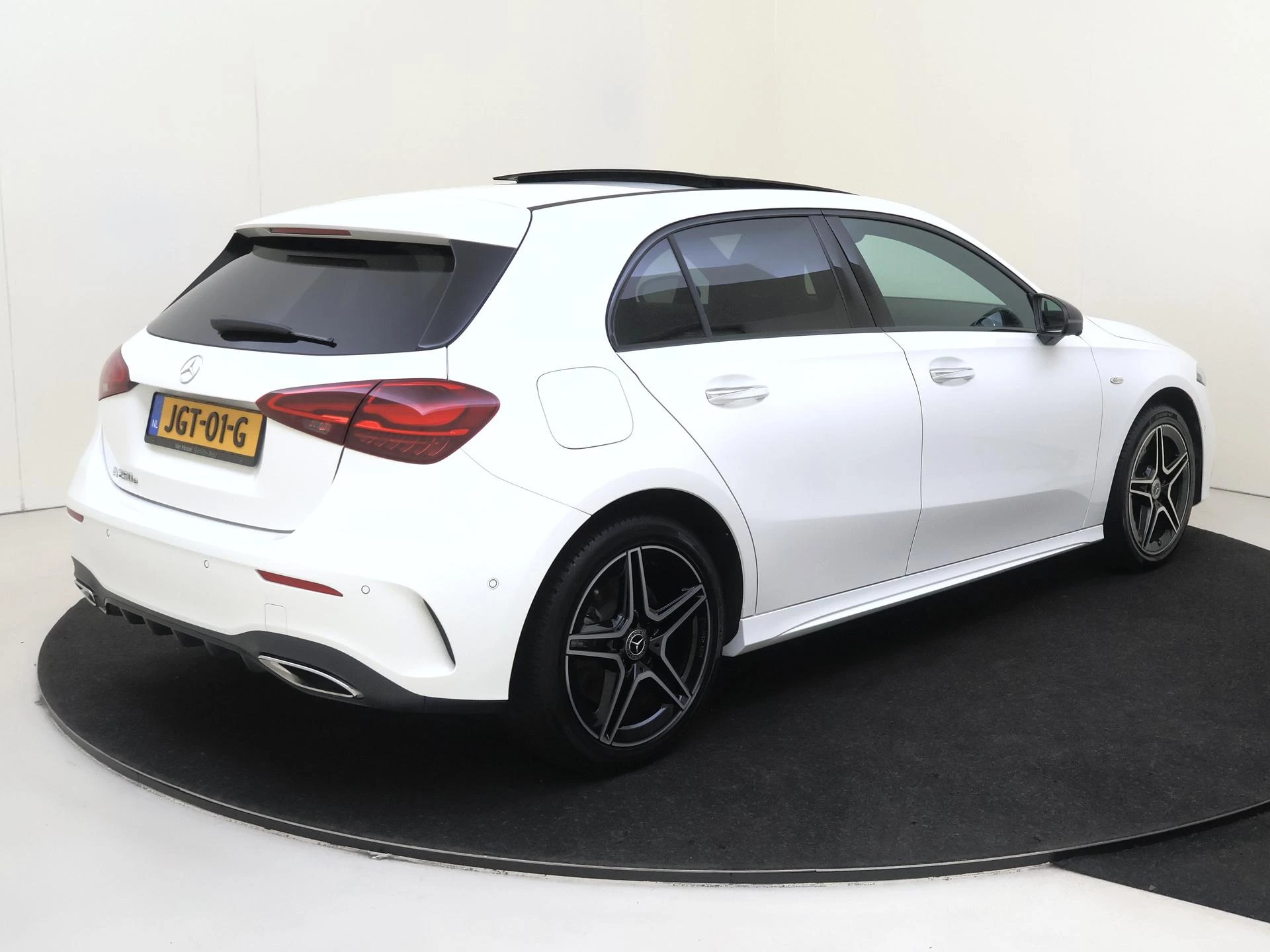 Mercedes-Benz A-Klasse met kenteken 08100 – autofoto 5