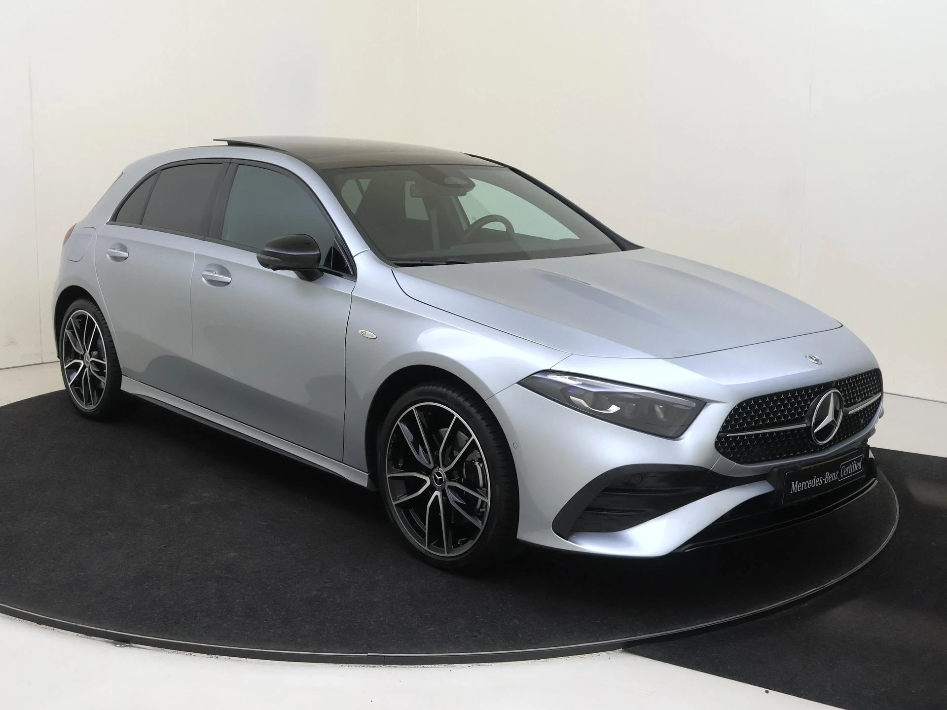 Mercedes-Benz A-Klasse met kenteken 09100 – autofoto 3