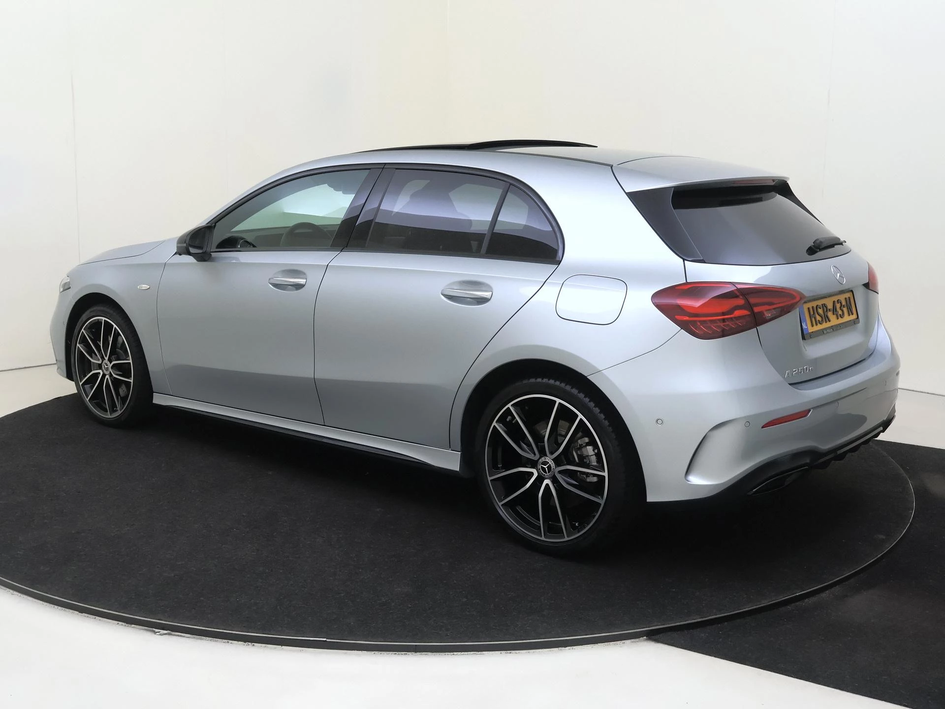 Mercedes-Benz A-Klasse met kenteken 09100 – autofoto 4