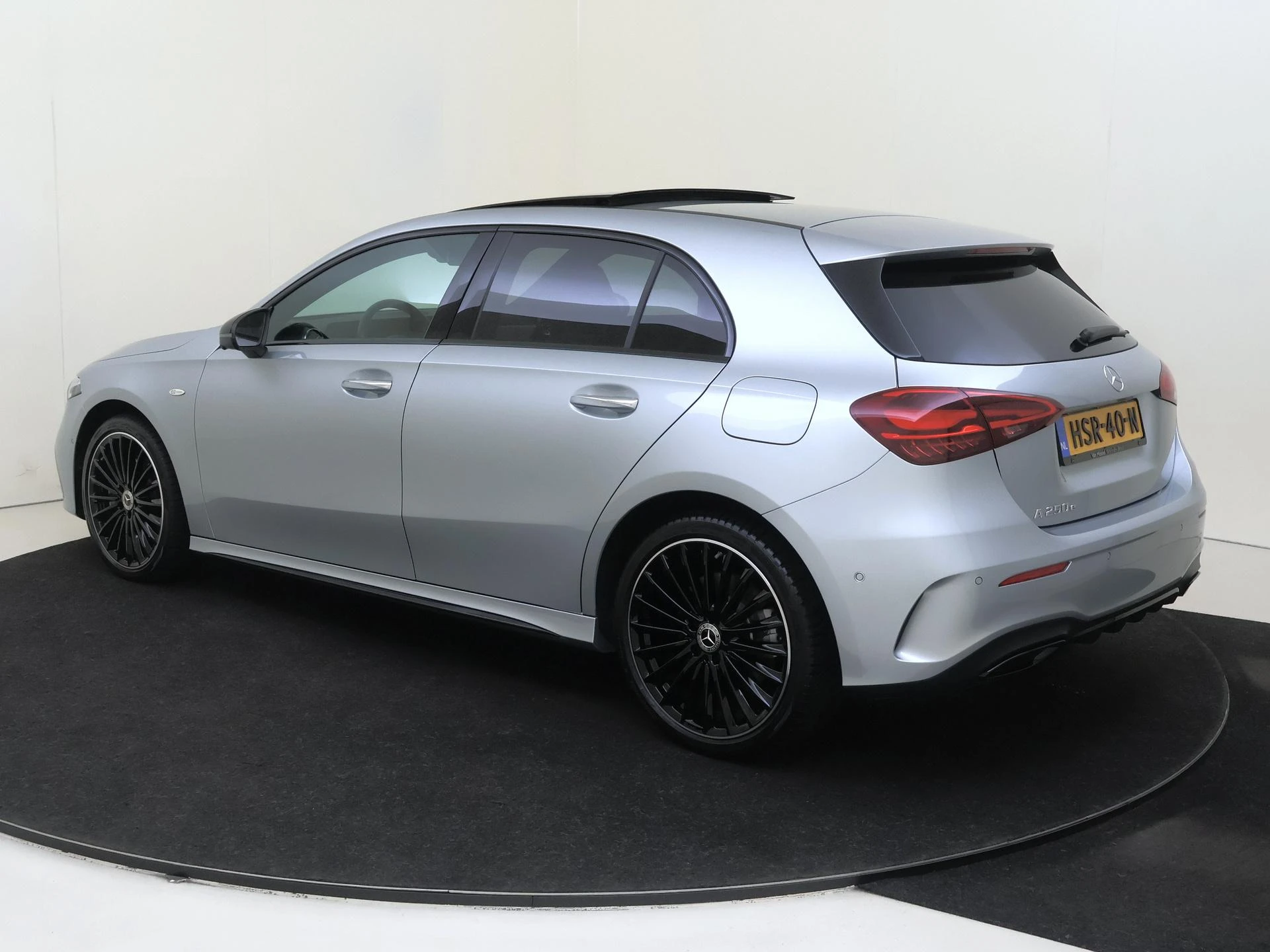 Mercedes-Benz A-Klasse met kenteken 09100 – autofoto 4