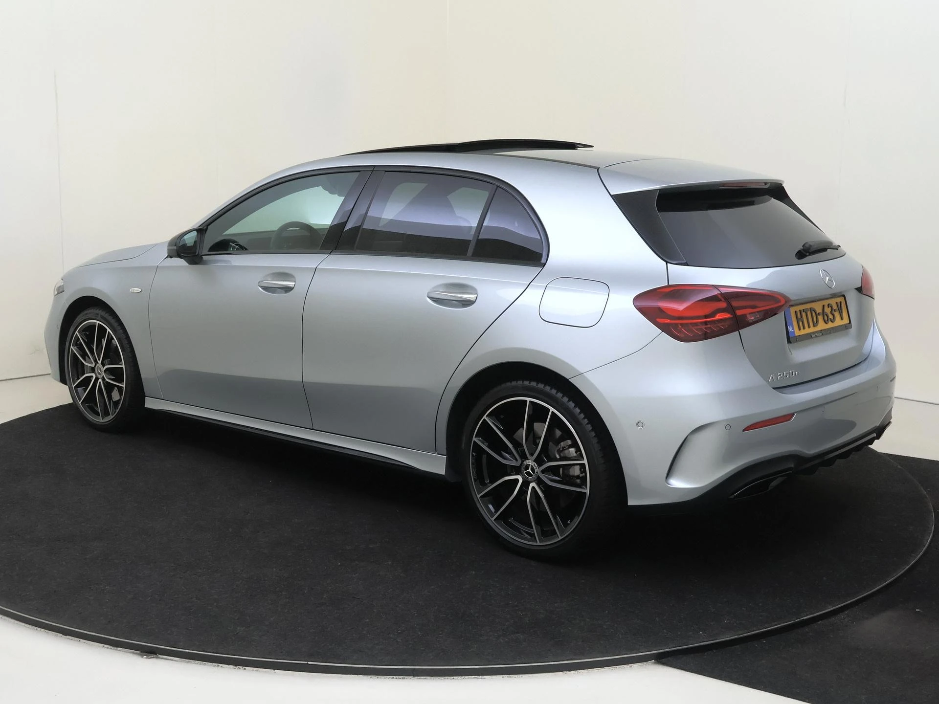 Mercedes-Benz A-Klasse met kenteken 09100 – autofoto 4