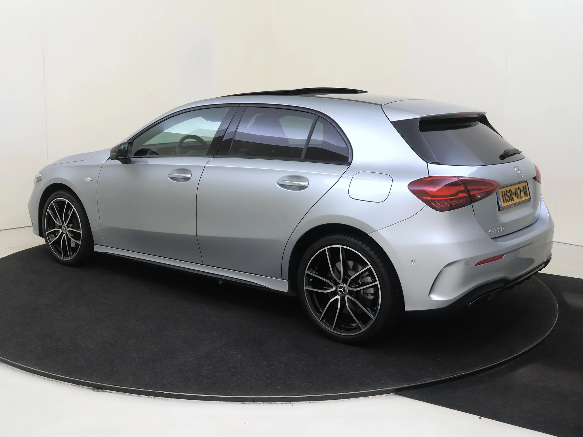 Mercedes-Benz A-Klasse met kenteken 09100 – autofoto 4