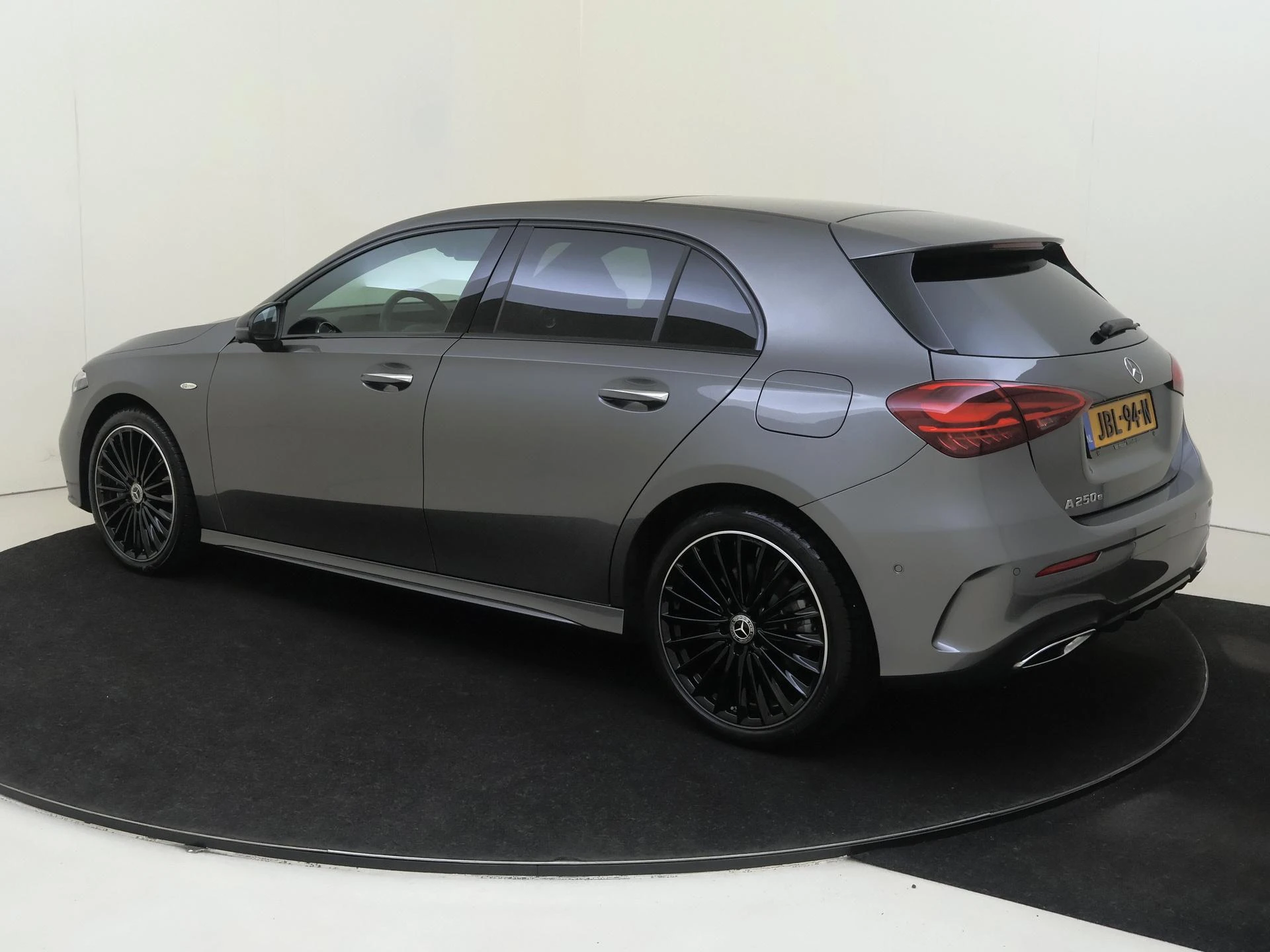 Mercedes-Benz A-Klasse met kenteken 09100 – autofoto 4